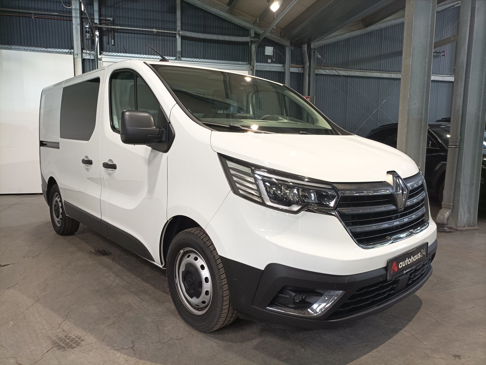 Renault Trafic Transporter RENAULT Trafic TRAFIC Komfort L1H1 3,0t Blue dCi 150 Kastenwagen #1