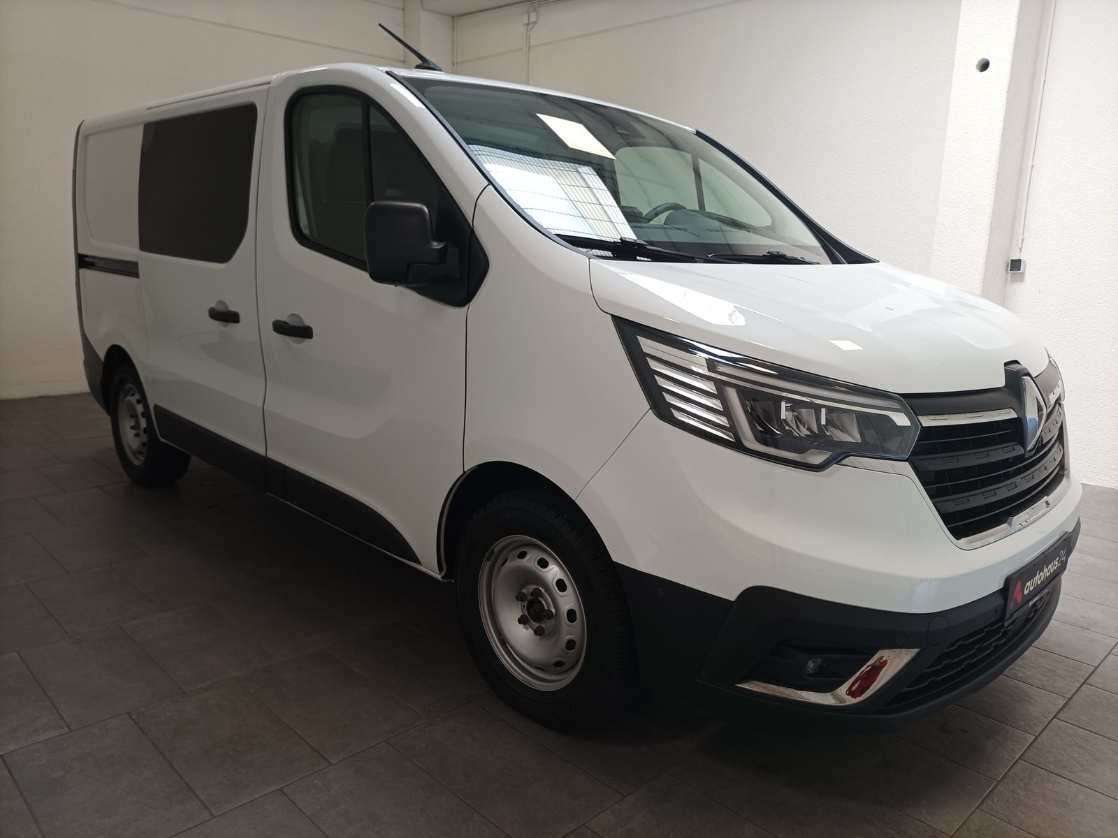 Renault Trafic Transporter RENAULT Trafic TRAFIC Komfort L1H1 3,0t Blue dCi 150 Kastenwagen #1