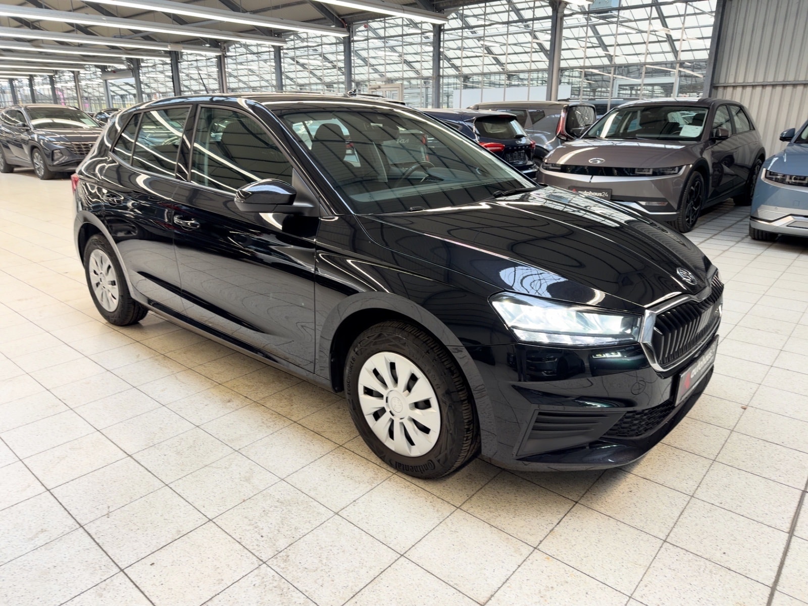 ŠKODA Fabia Limousine SKODA Fabia 1.0l MPI 59kW AMBITION Schräghecklimousine #1