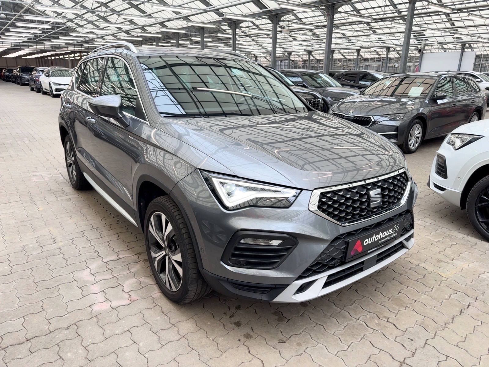 SEAT Ateca SUV / Crossover / Geländewagen SEAT Ateca 2.0 TDI 110kW Xperience DSG Sports Utility Vehicle #1