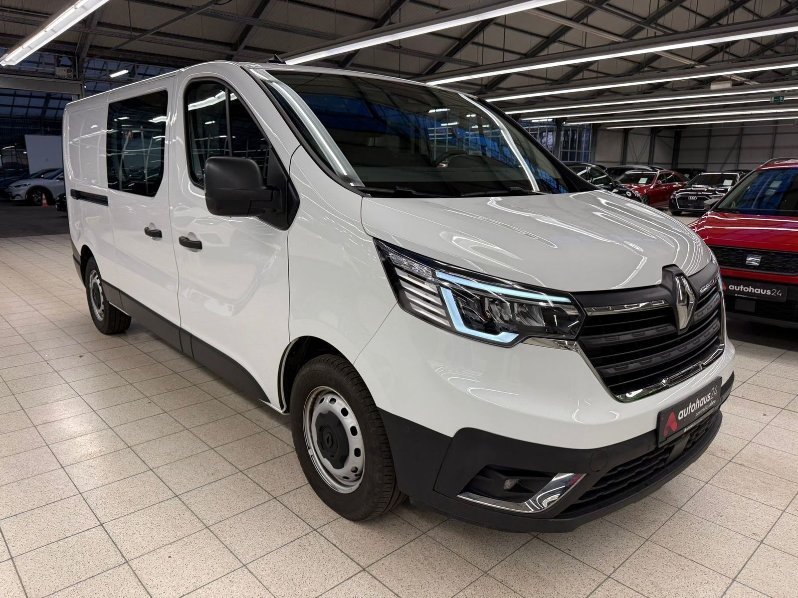 Renault Trafic Transporter RENAULT Trafic TRAFIC Komfort L2H1 3,1t Blue dCi 150 Kastenwagen #1