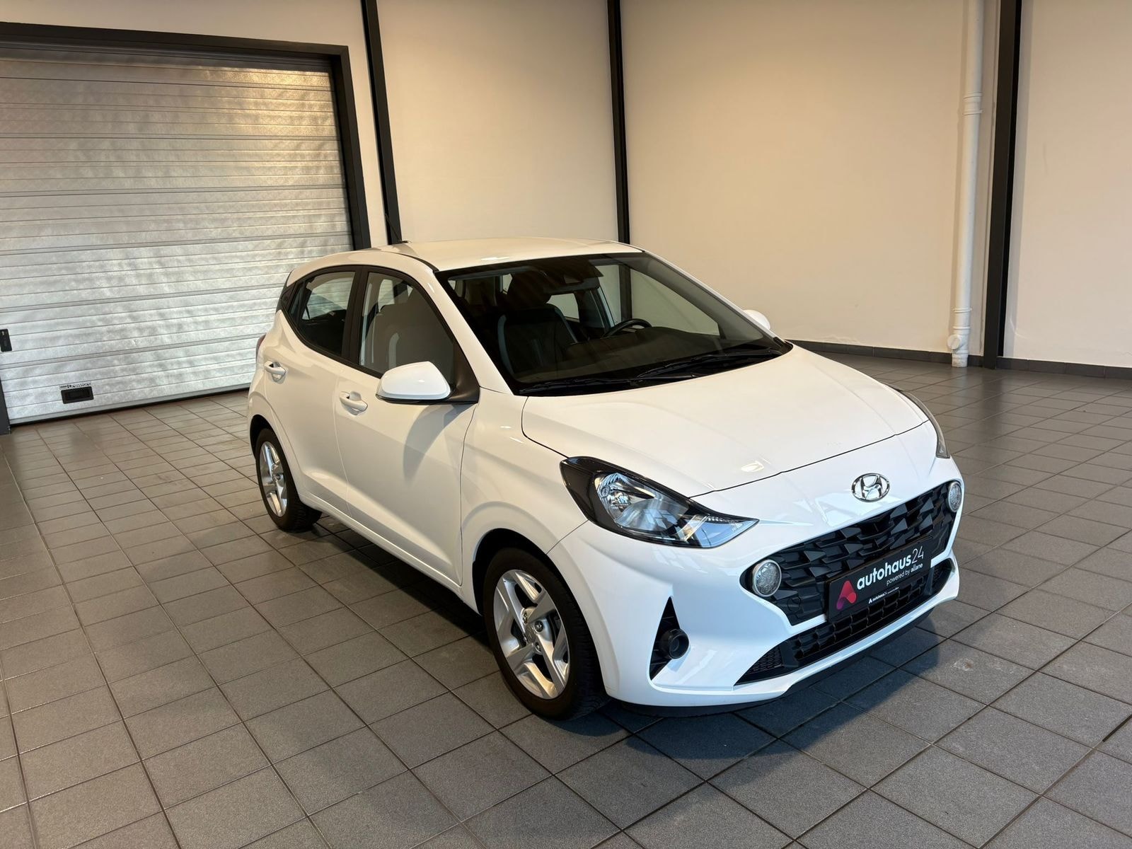 Hyundai i10 Schräghecklimousine HYUNDAI i10 1.0 Trend AMT Schräghecklimousine #1