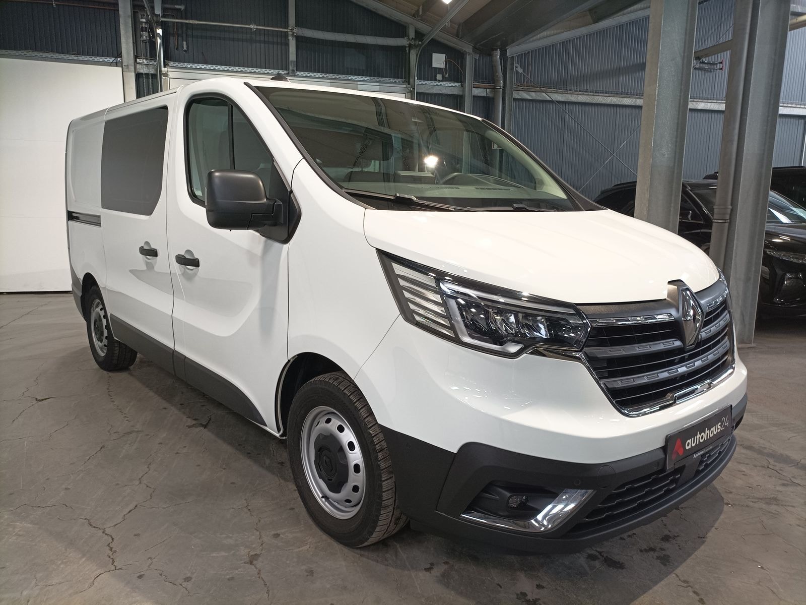 Renault Trafic Transporter RENAULT Trafic TRAFIC Komfort L1H1 3,0t Blue dCi 150 Kastenwagen #1