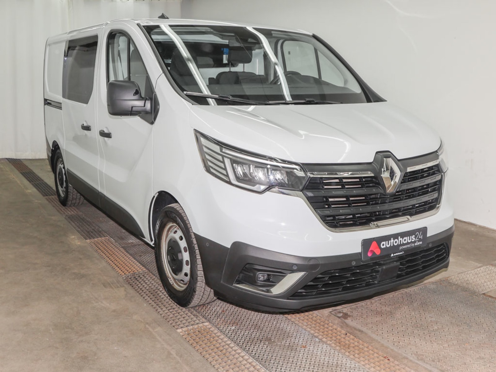 Renault Trafic Transporter RENAULT Trafic TRAFIC Komfort L1H1 3,0t Blue dCi 150 Kastenwagen #1