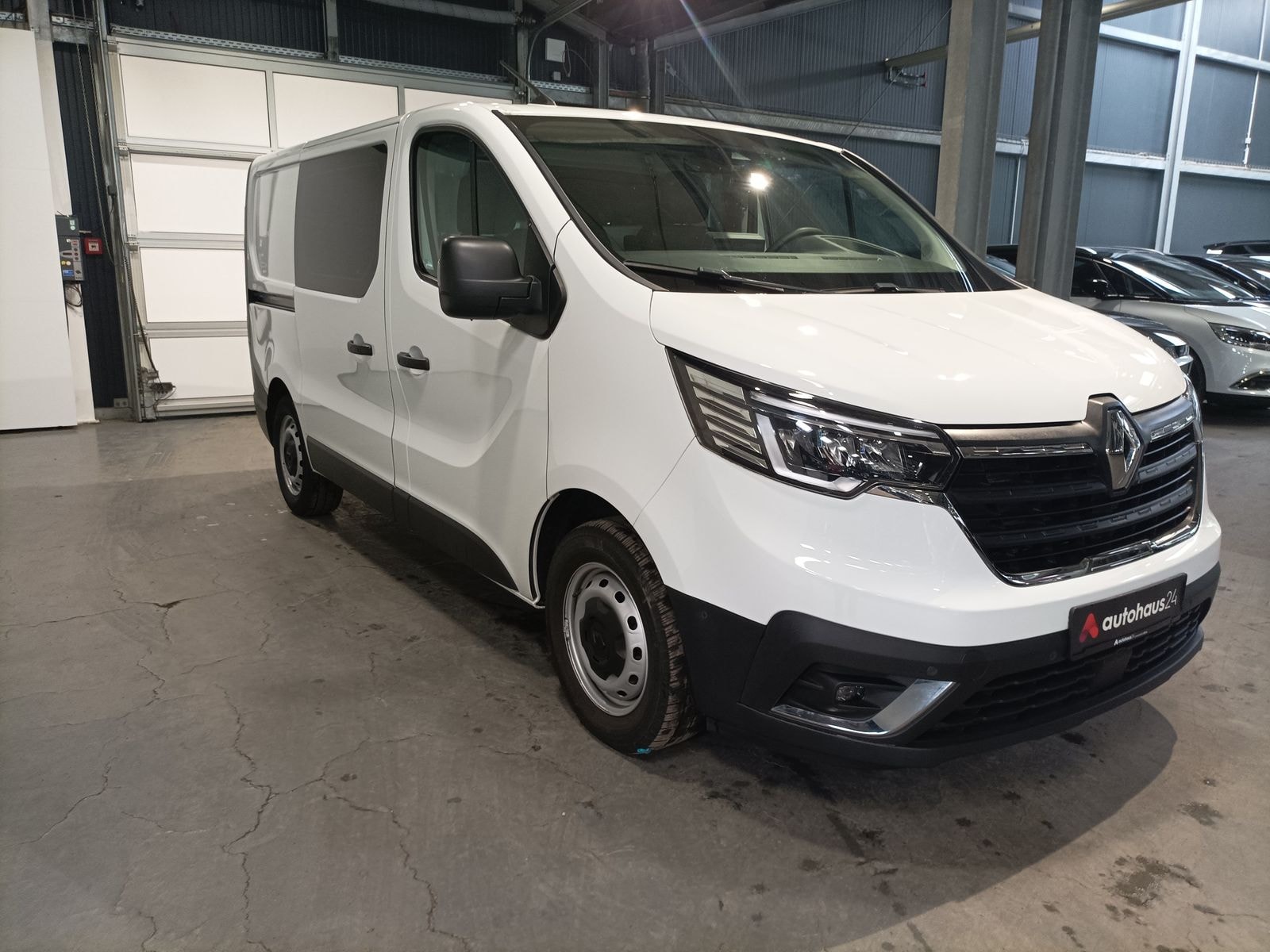 Renault Trafic Transporter RENAULT Trafic TRAFIC Komfort L1H1 3,0t Blue dCi 150 Kastenwagen #1