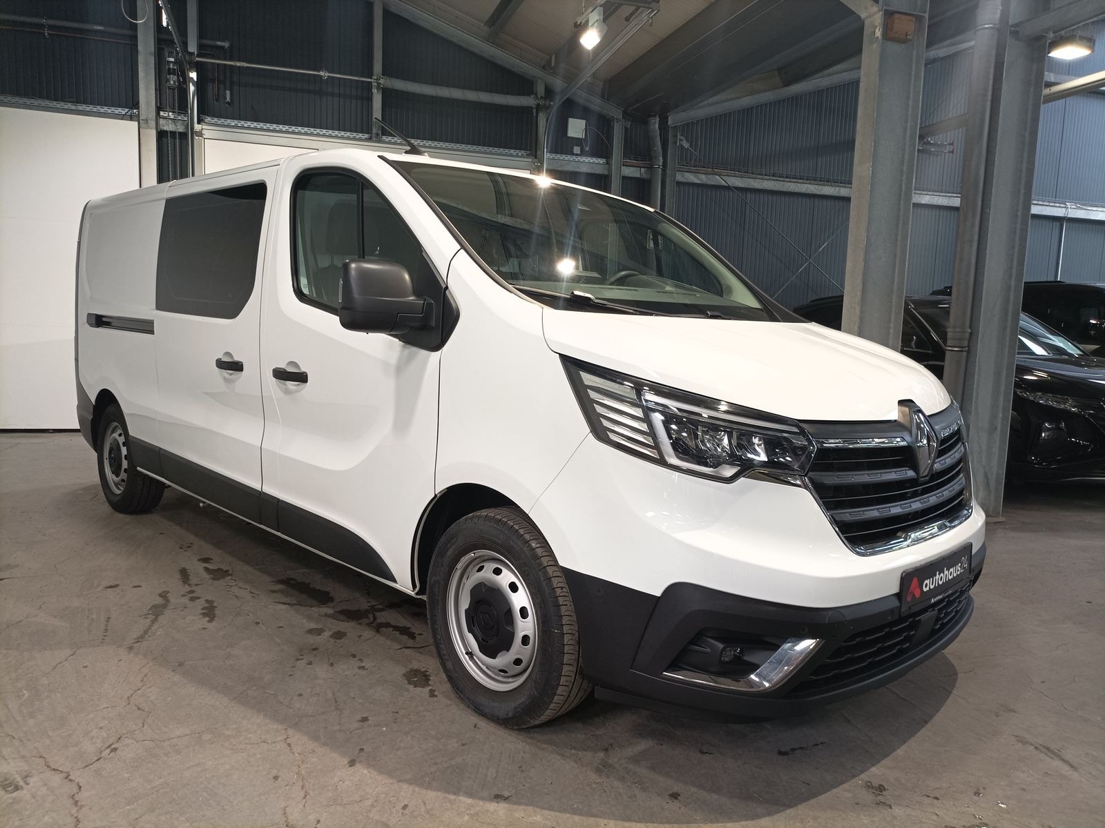 Renault Trafic Transporter RENAULT Trafic TRAFIC Komfort L2H1 3,1t Blue dCi 150 Kastenwagen #1