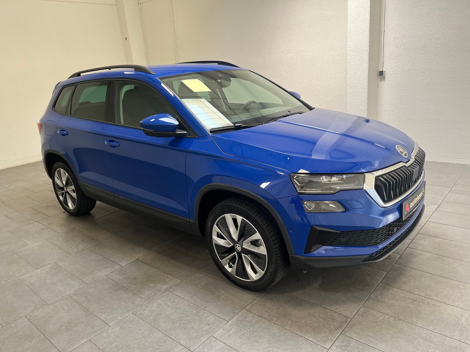 ŠKODA Karoq SUV / Crossover / Geländewagen SKODA Karoq 1.5l TSI ACT DSG STYLE Sports Utility Vehicle #1