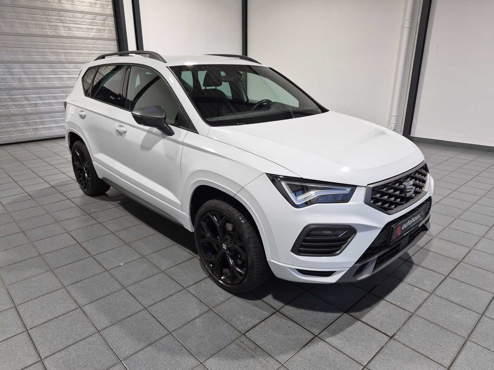 SEAT Ateca SUV / Crossover / Geländewagen SEAT Ateca 1.5 TSI ACT 110kW FR Sports Utility Vehicle #1