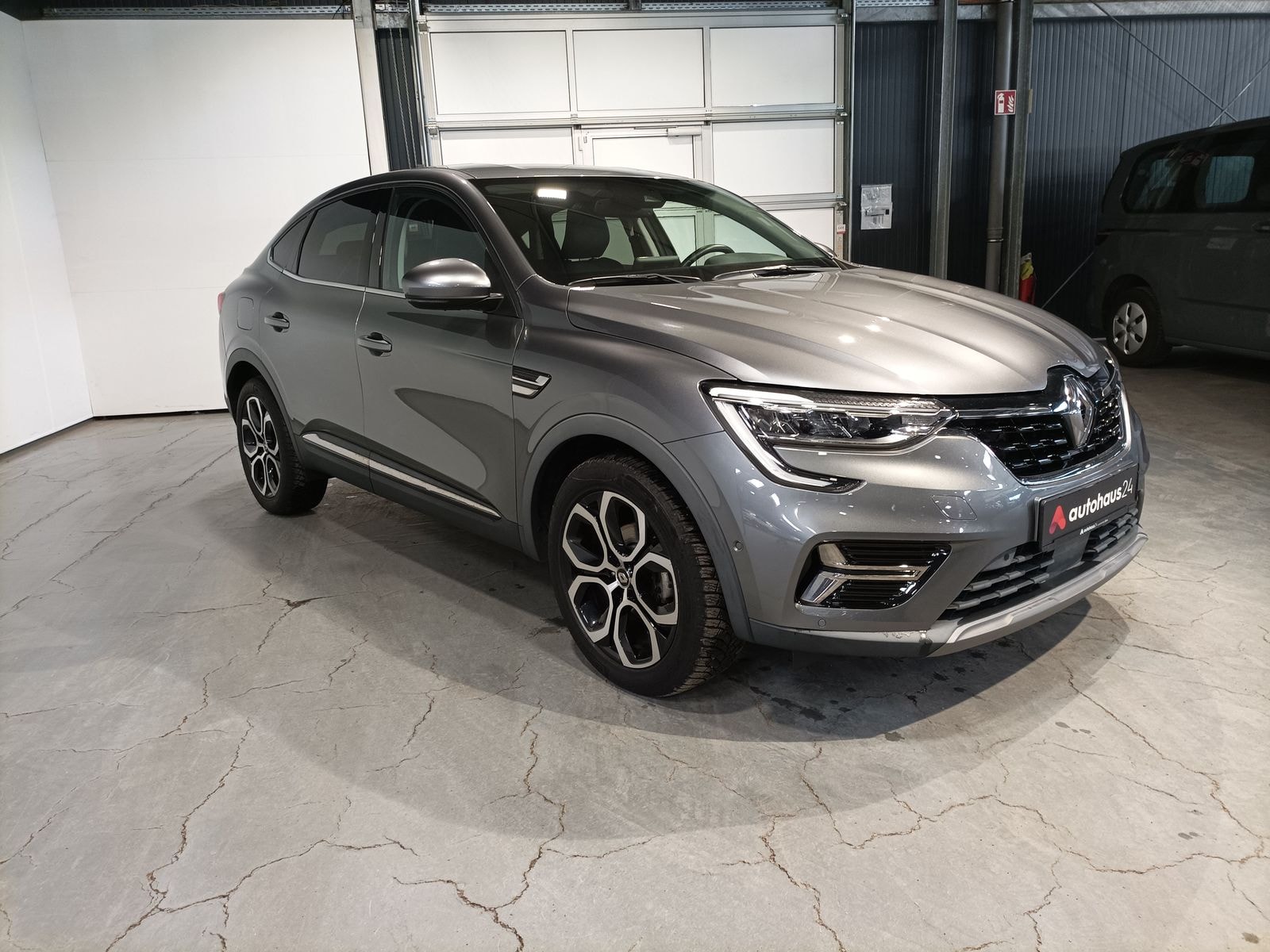 Renault Arkana SUV / Crossover / Geländewagen RENAULT Arkana TCe 140 EDC Intens Sports Utility Vehicle #1