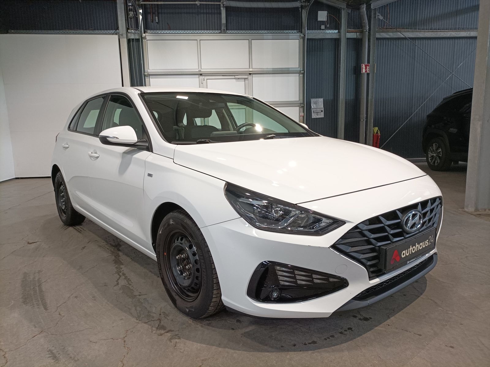 Hyundai i30 Limousine HYUNDAI i30 1.0 T-GDI Hybrid Select Schräghecklimousine #1