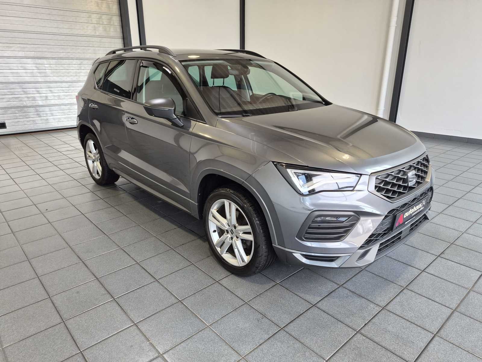 SEAT Ateca SUV / Crossover / Geländewagen SEAT Ateca 1.5 TSI ACT 110kW FR DSG Sports Utility Vehicle #1