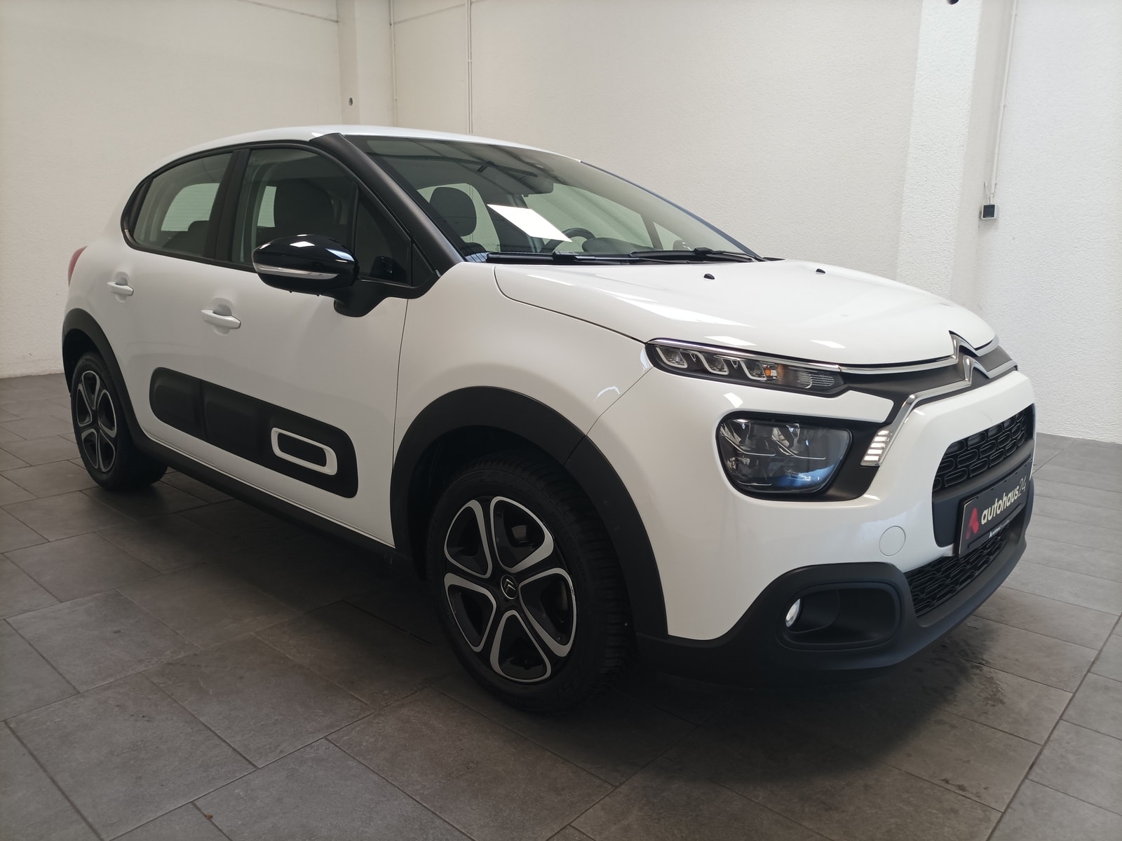 Citroën C3 Limousine CITROEN C3 PureTech 83 Stop&Start FEEL PACK Schräghecklimousine #1