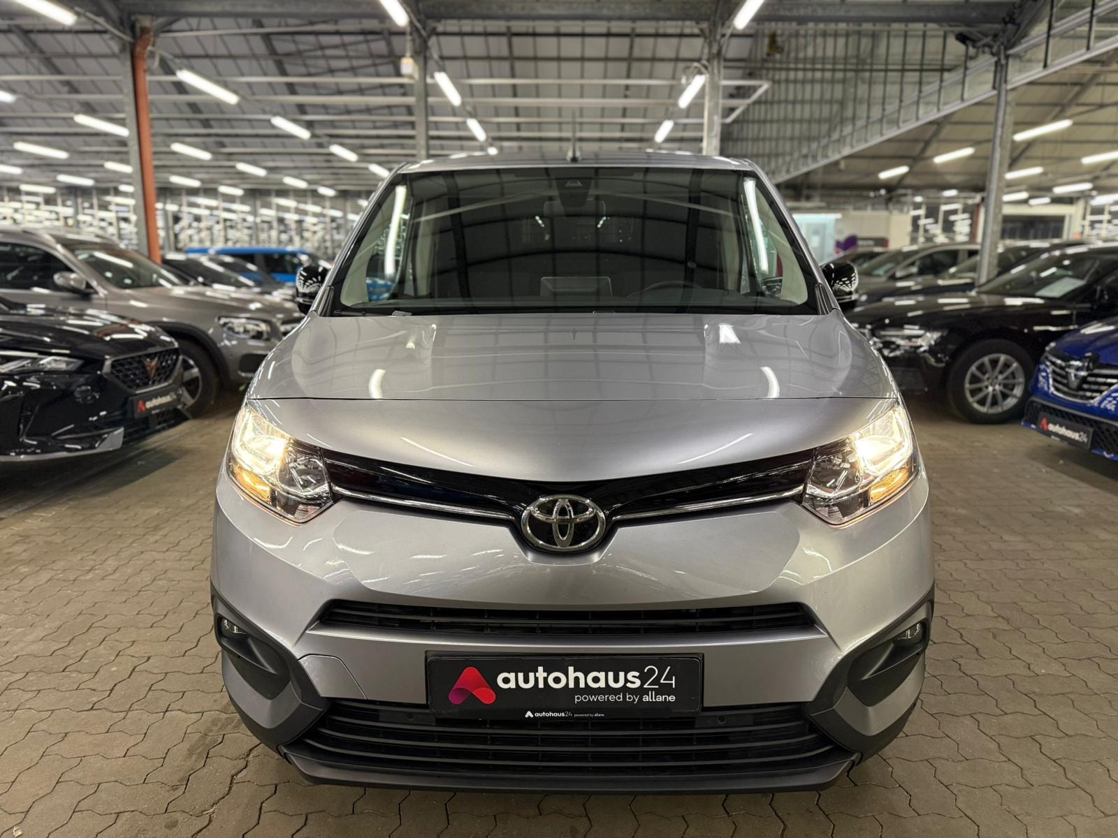 Toyota Proace Transporter Proace City 1.5 D-4D L1 Comfort S/S (EURO 6d) #2