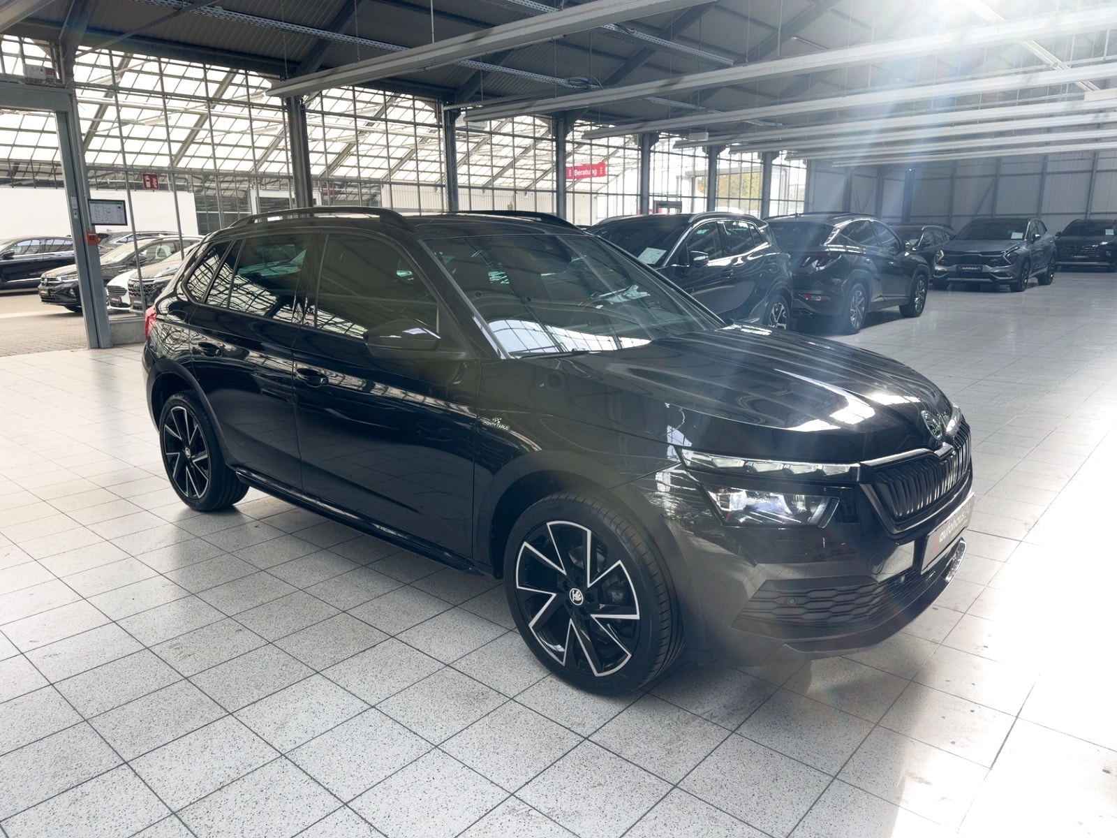 ŠKODA Kamiq SUV / Crossover / Geländewagen SKODA Kamiq 1.5 TSI ACT DSG MONTE CARLO Sports Utility Vehicle #1