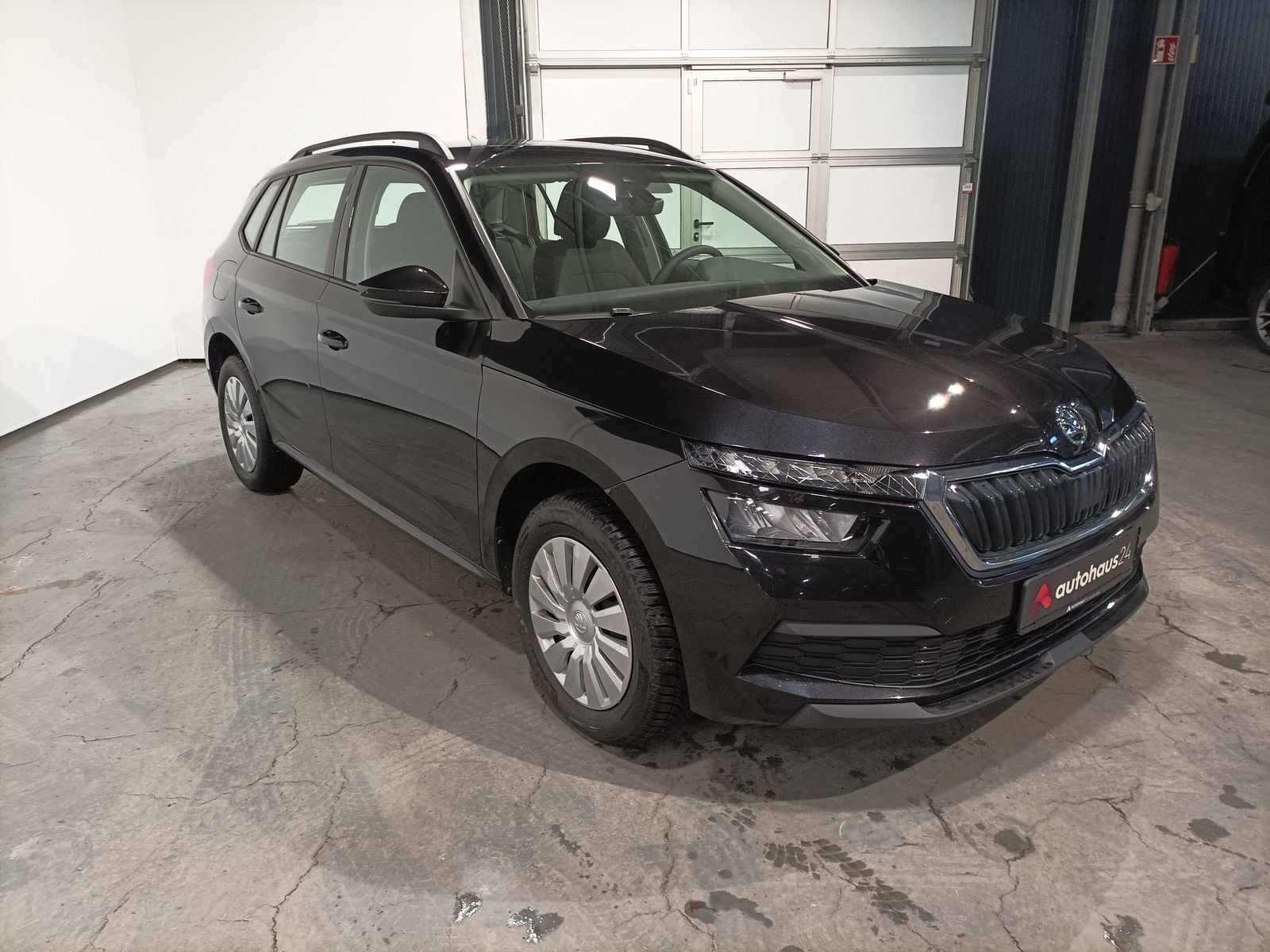 ŠKODA Kamiq SUV / Crossover / Geländewagen SKODA Kamiq 1.0 TSI 70kW Active Sports Utility Vehicle #1