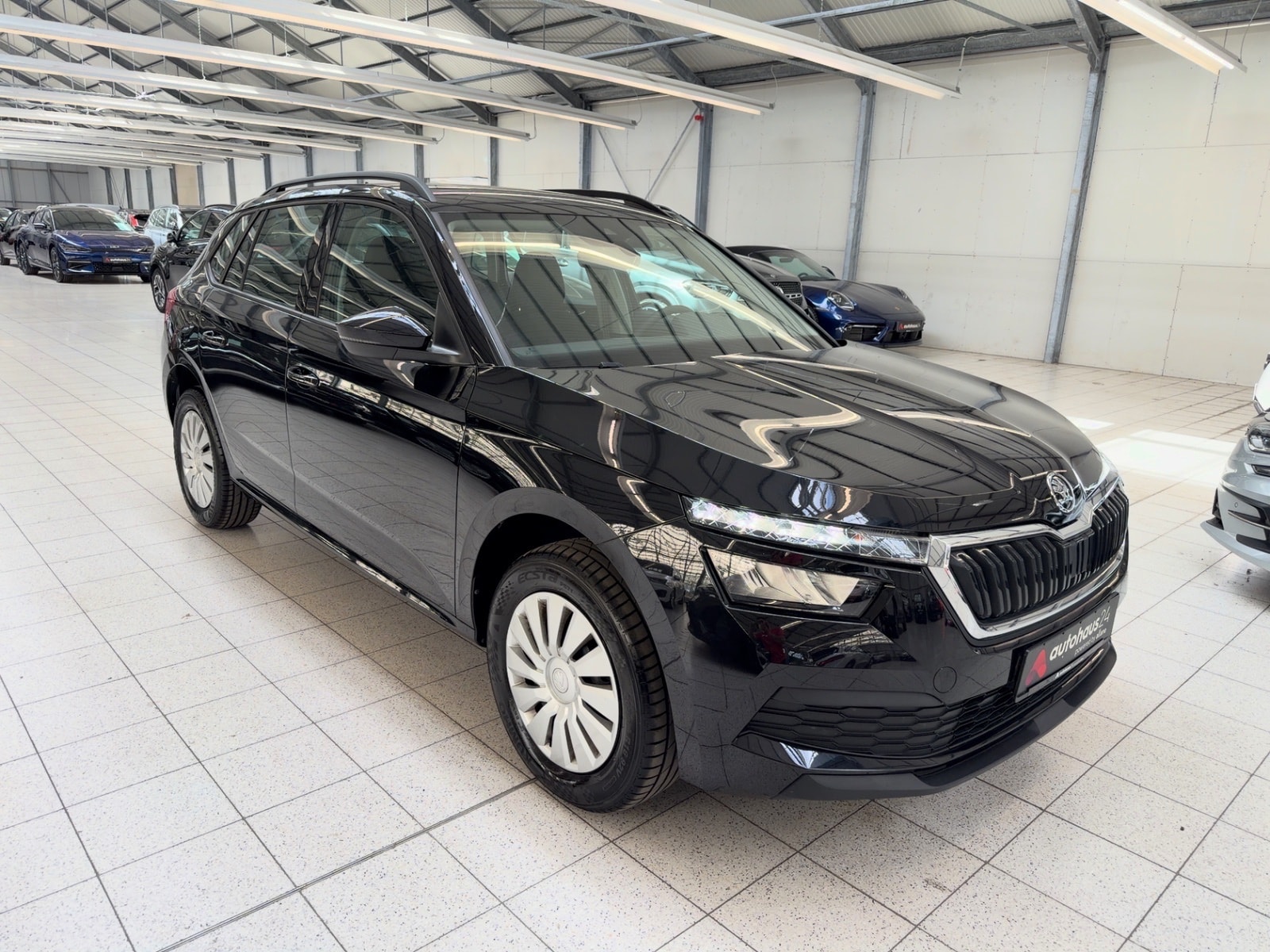 ŠKODA Kamiq SUV / Crossover / Geländewagen SKODA Kamiq 1.0 TSI 70kW Active Sports Utility Vehicle #1