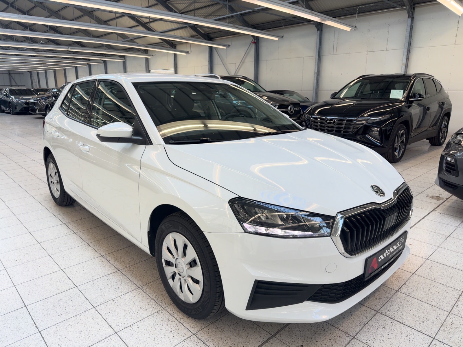 ŠKODA Fabia Limousine SKODA Fabia 1.0l MPI 59kW AMBITION Schräghecklimousine #1