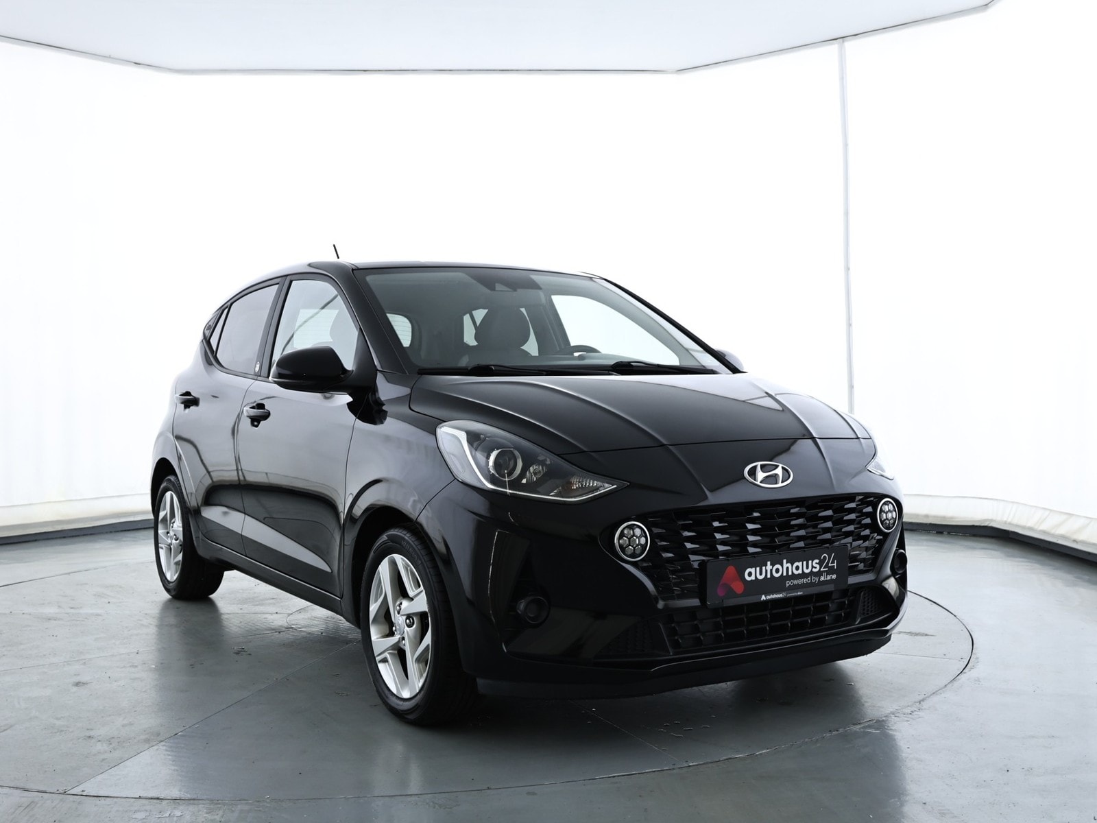 Hyundai i10 Limousine HYUNDAI i10 1.0 EDITION 30 Schräghecklimousine #1