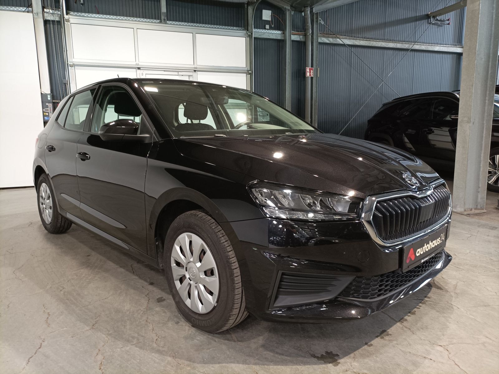 ŠKODA Fabia Schräghecklimousine SKODA Fabia 1.0l MPI 59kW AMBITION Schräghecklimousine #1