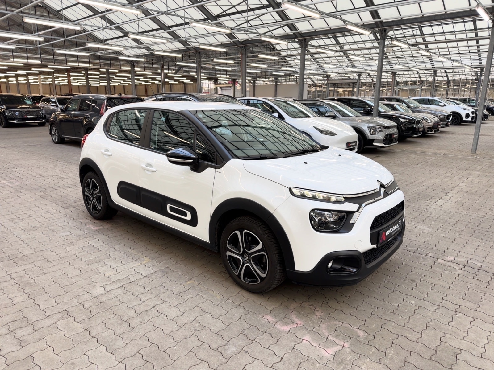 Citroën C3 Limousine CITROEN C3 PureTech 83 Stop&Start FEEL PACK Schräghecklimousine #1