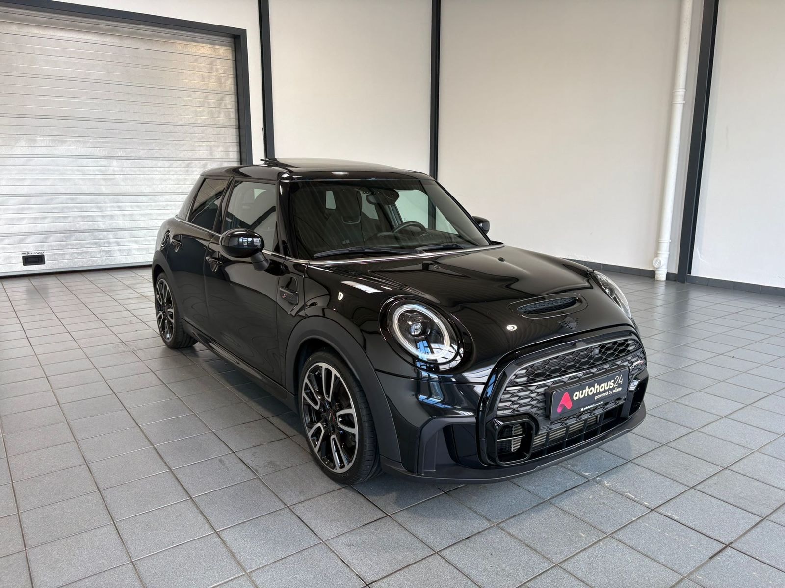 MINI 5-Türer Limousine MINI MINI Cooper S John Cooper Works Trim Schräghecklimousine #1