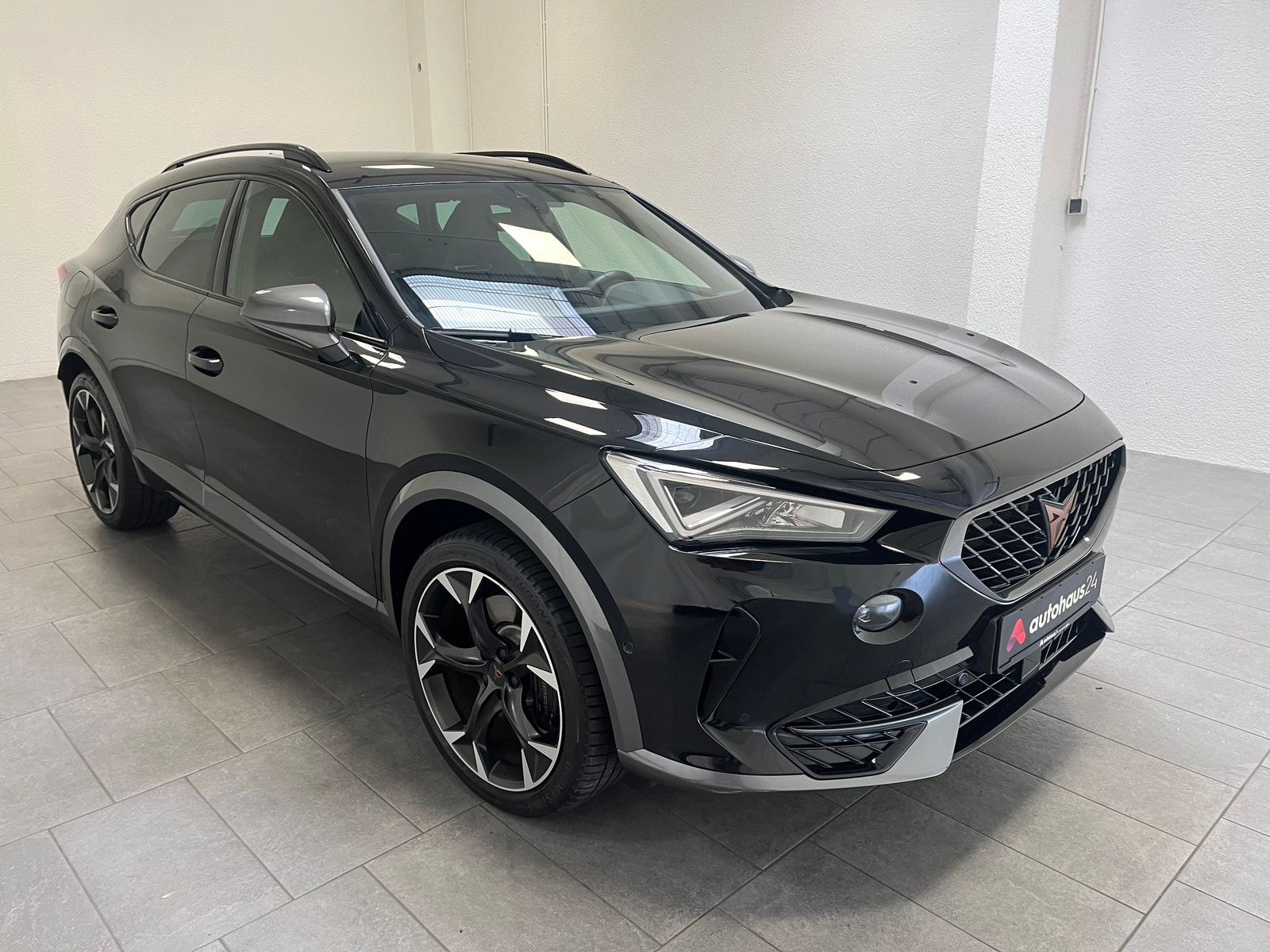 CUPRA Formentor SUV / Crossover / Geländewagen CUPRA Formentor 1.4 e-HYBRID 180kW VZ DSG Sports Utility Vehicle #1