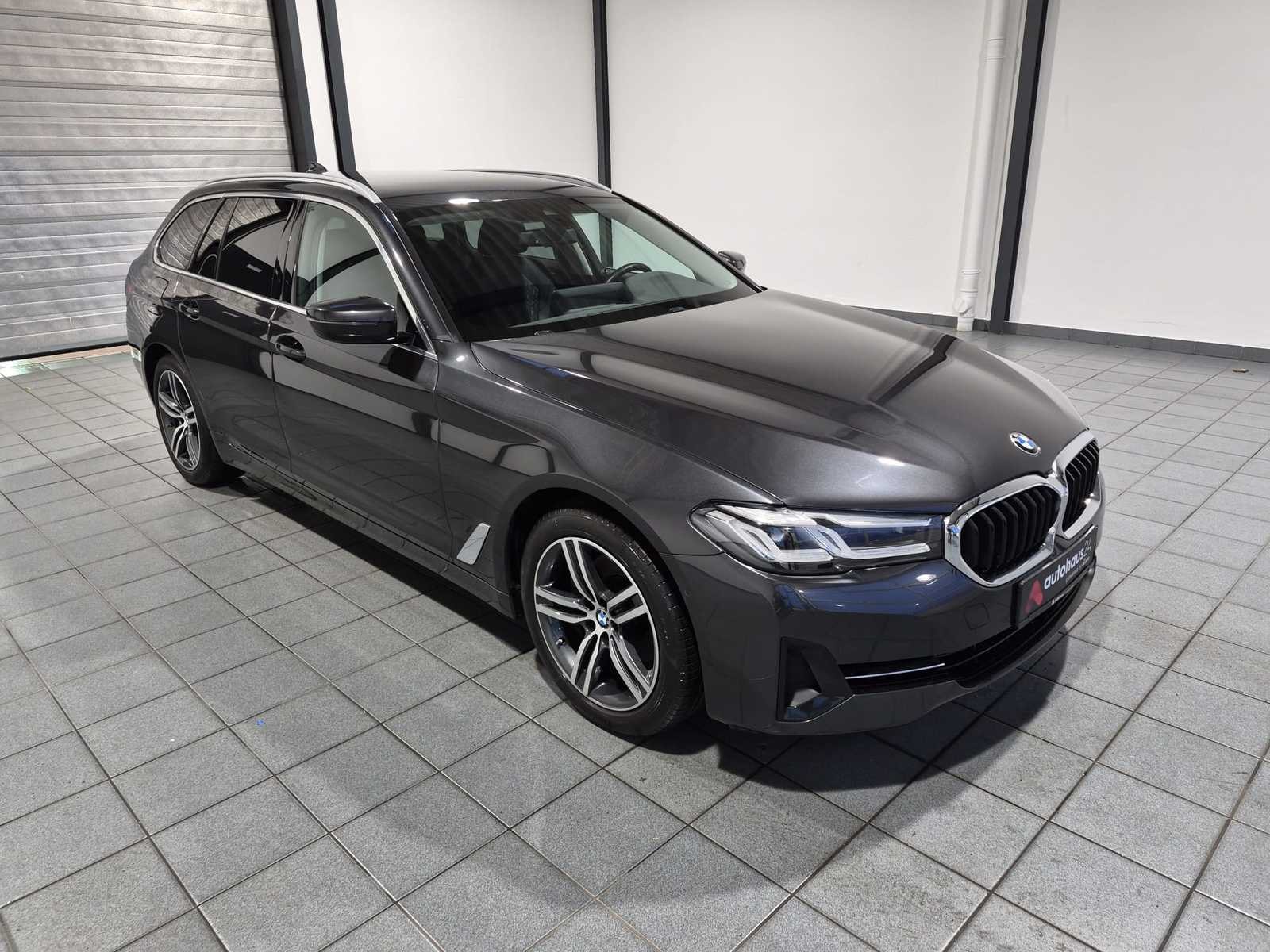 BMW 5er-Reihe Kombi BMW 5er-Reihe 520d Touring A Kombi #1