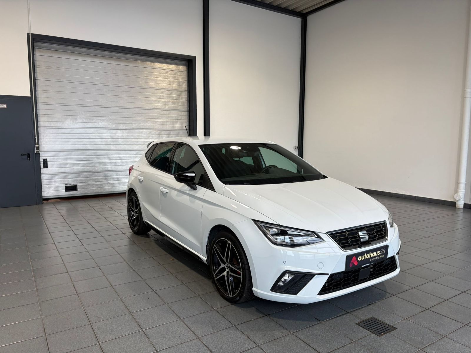 SEAT Ibiza Limousine SEAT Ibiza 1.5 TSI 110kW FR DSG Schräghecklimousine #1