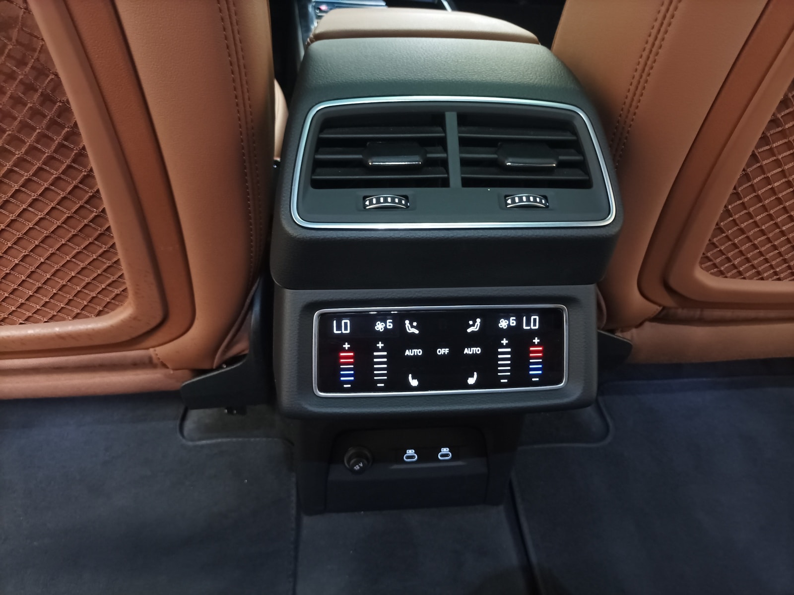 Audi e-tron SUV e-tron 55 quattro S line #15