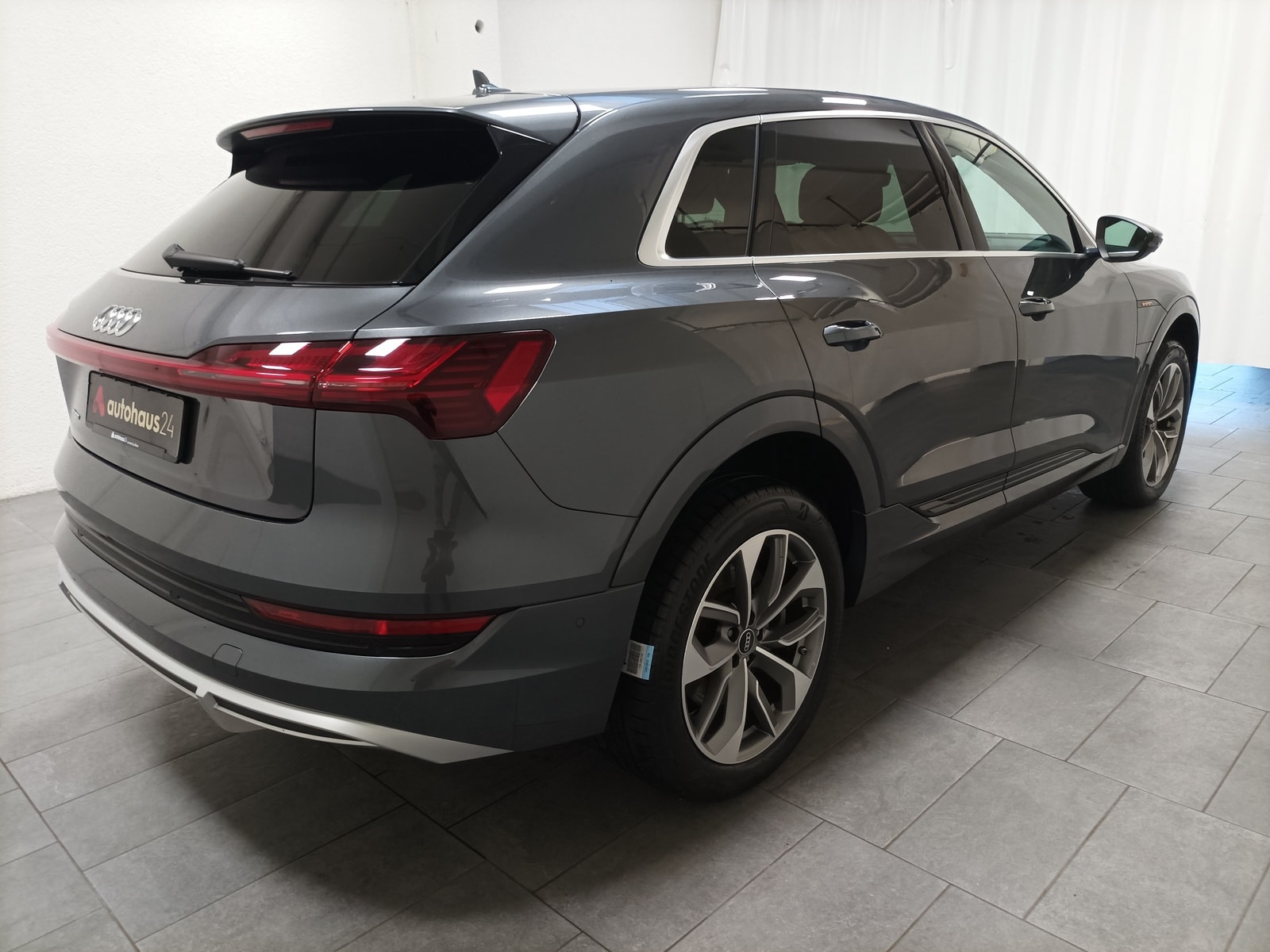 Audi e-tron SUV e-tron 55 quattro S line #5
