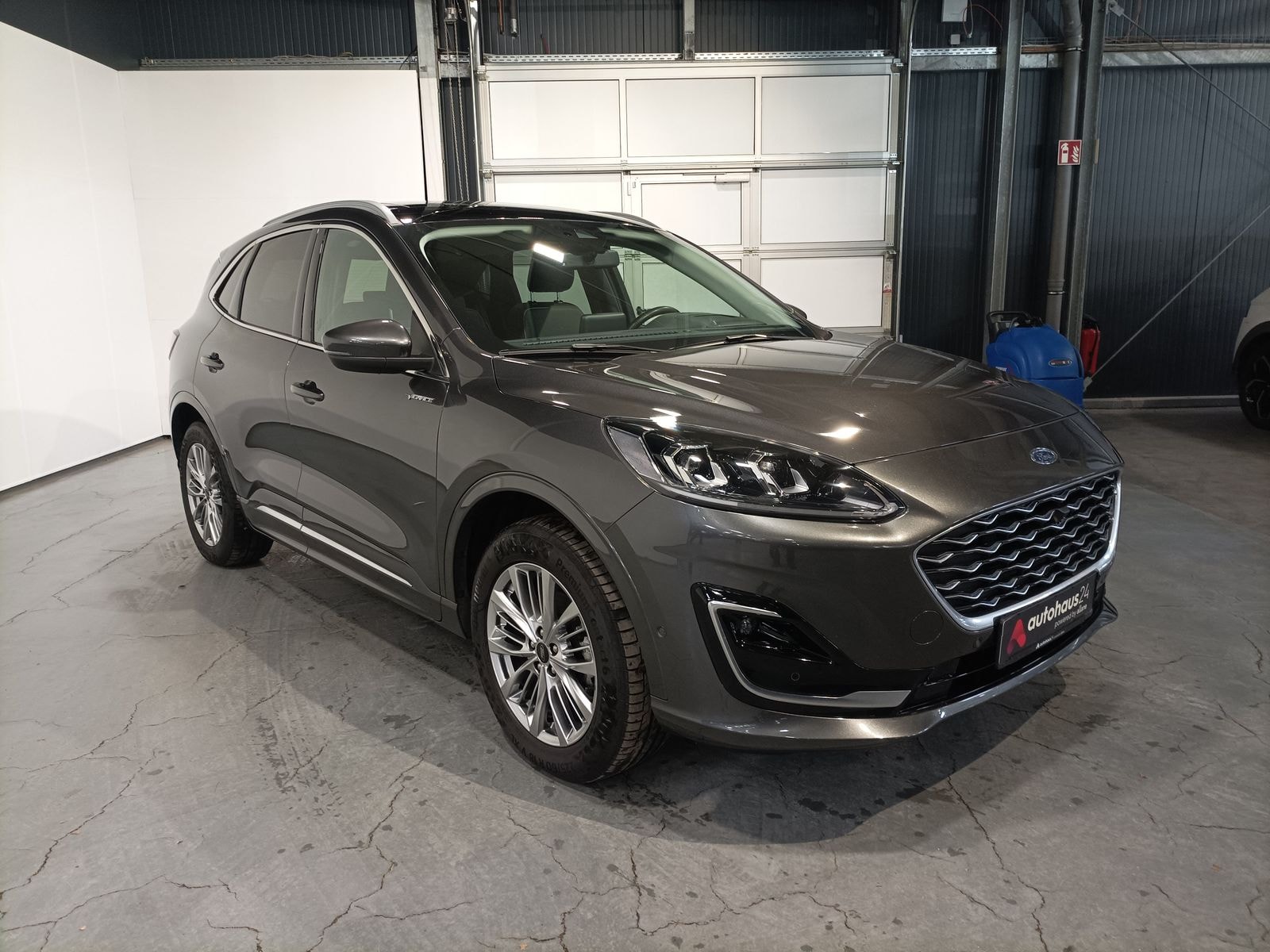 Ford Kuga SUV / Crossover / Geländewagen FORD Kuga 2.5 Duratec PHEV Vignale CVT Sports Utility Vehicle #1