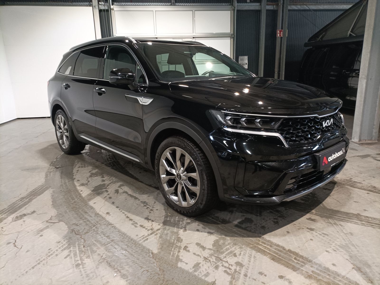 Kia Sorento SUV / Crossover / Geländewagen KIA Sorento 2.2 CRDi AWD Platinum DCT8 Sports Utility Vehicle #1