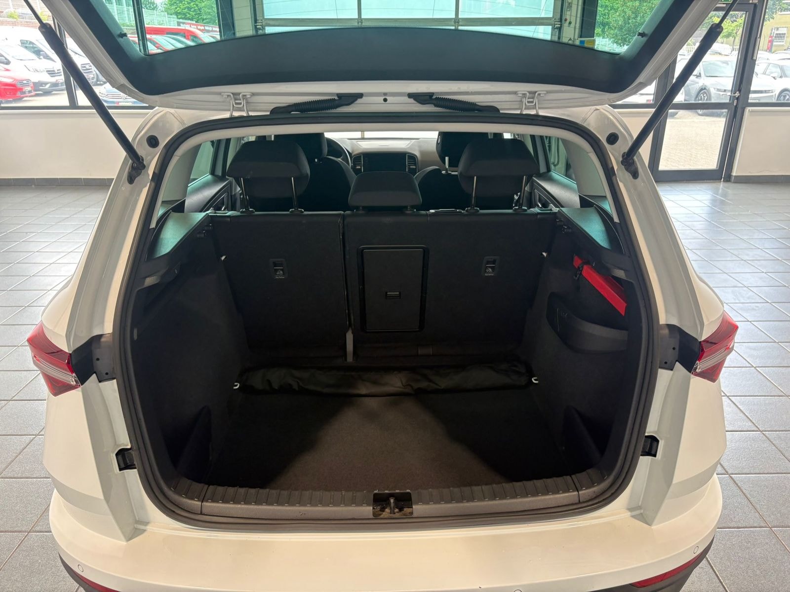 Skoda Karoq SUV Karoq 2.0 TDI Tour (EURO 6d) #6