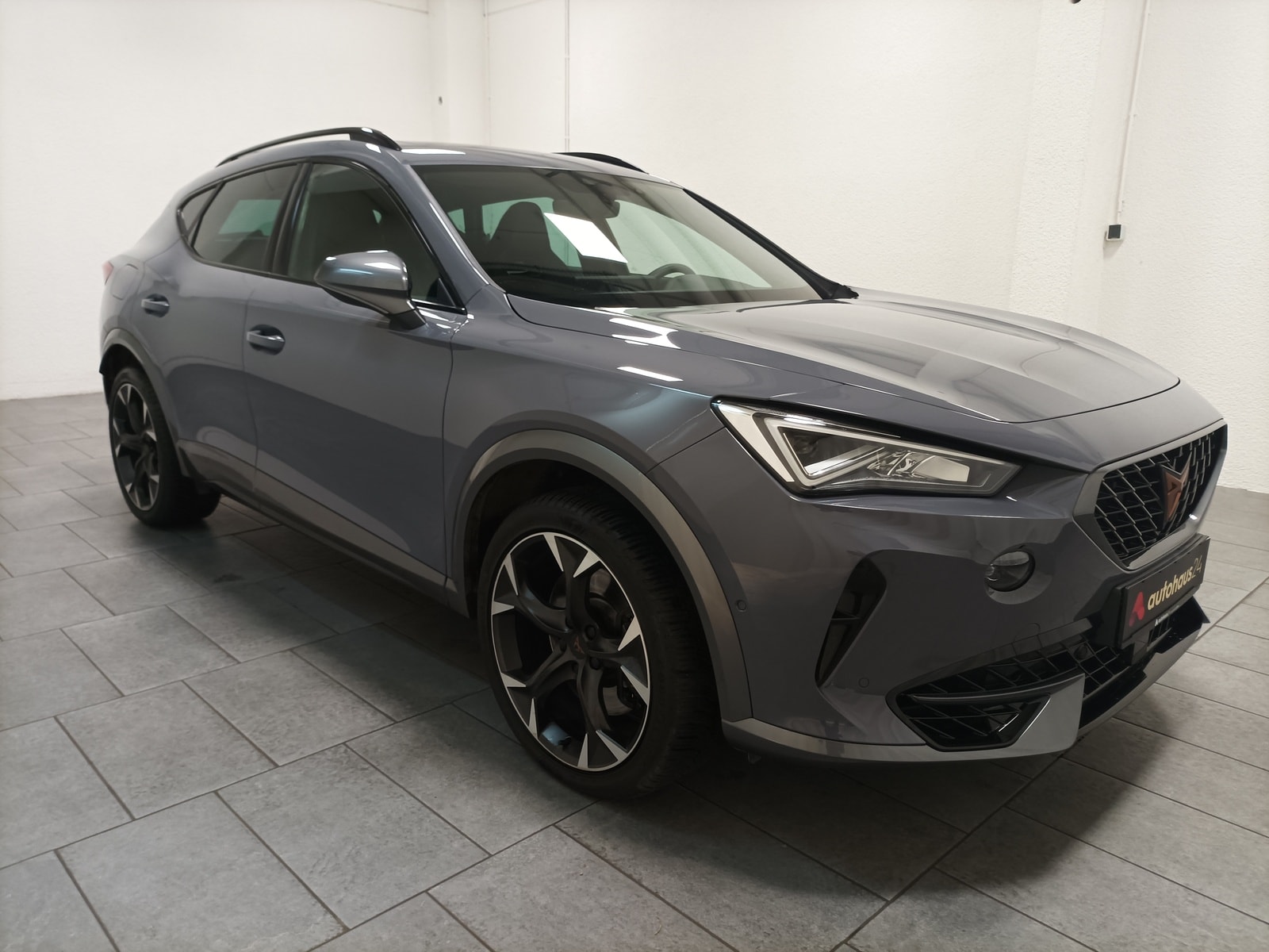 CUPRA Formentor SUV / Crossover / Geländewagen CUPRA Formentor 2.0 TSI 228kW VZ 4Drive DSG Sports Utility Vehicle #1