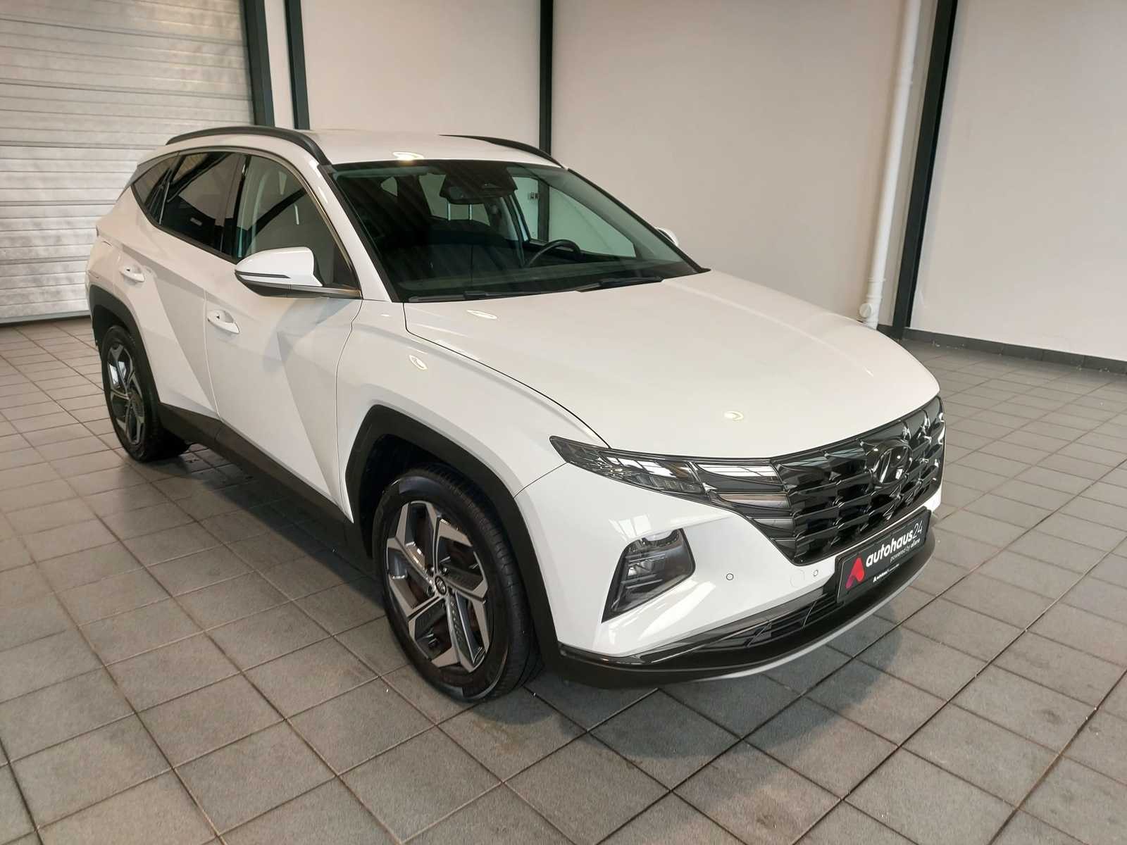 Hyundai Tucson SUV / Crossover / Geländewagen HYUNDAI Tucson 1.6 T-GDI Plug-in Hybrid 4WD Auto Sports Utility Vehicle #1