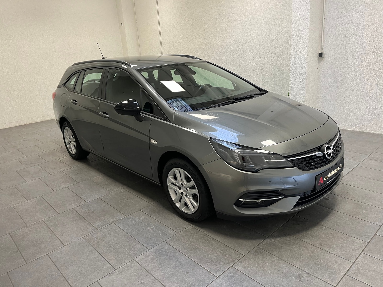Opel Astra Kombi OPEL Astra ST 1.2 Direct Inj Turbo 96kW Business Ed Kombi 'Astra Business' #1