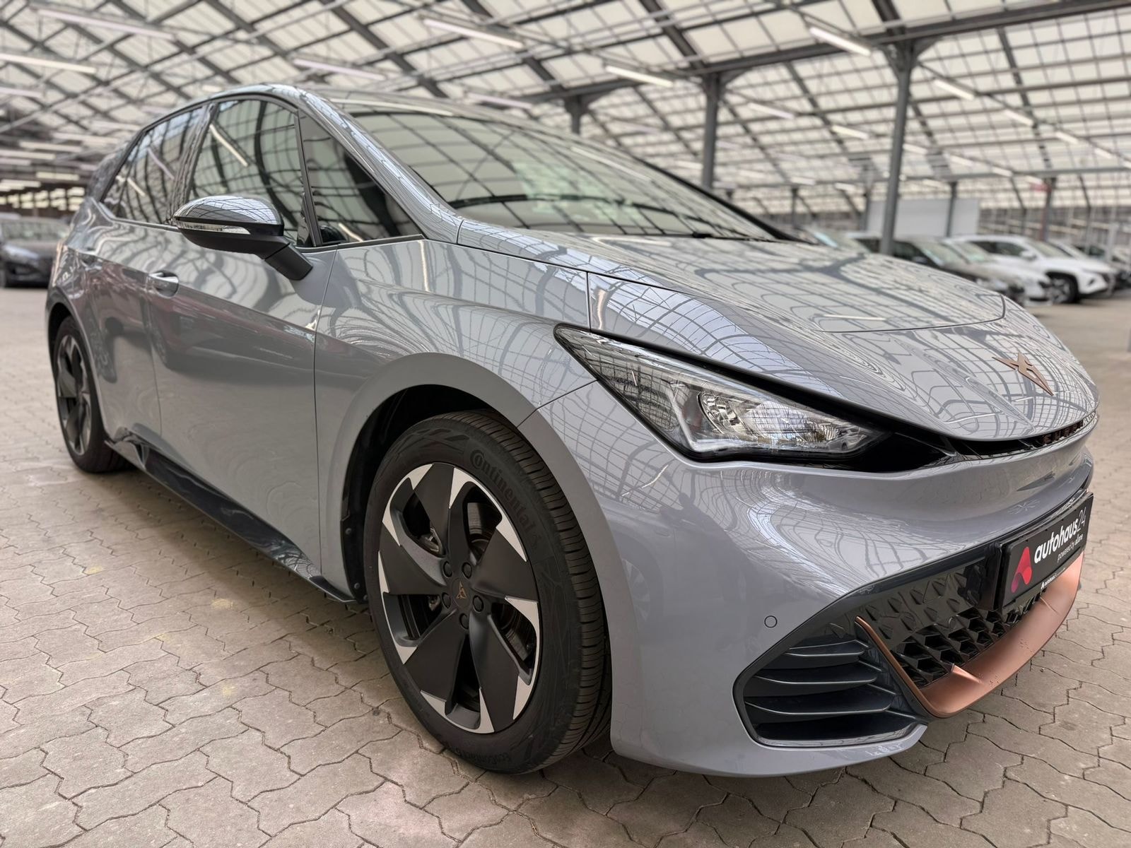 CUPRA Born Limousine CUPRA Born 77 kWh 170 kW Schräghecklimousine #1