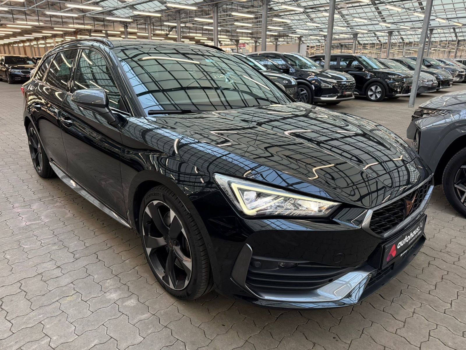 CUPRA Leon Kombi CUPRA Leon 2.0 TSI 180kW DSG Sportstourer Kombi #1