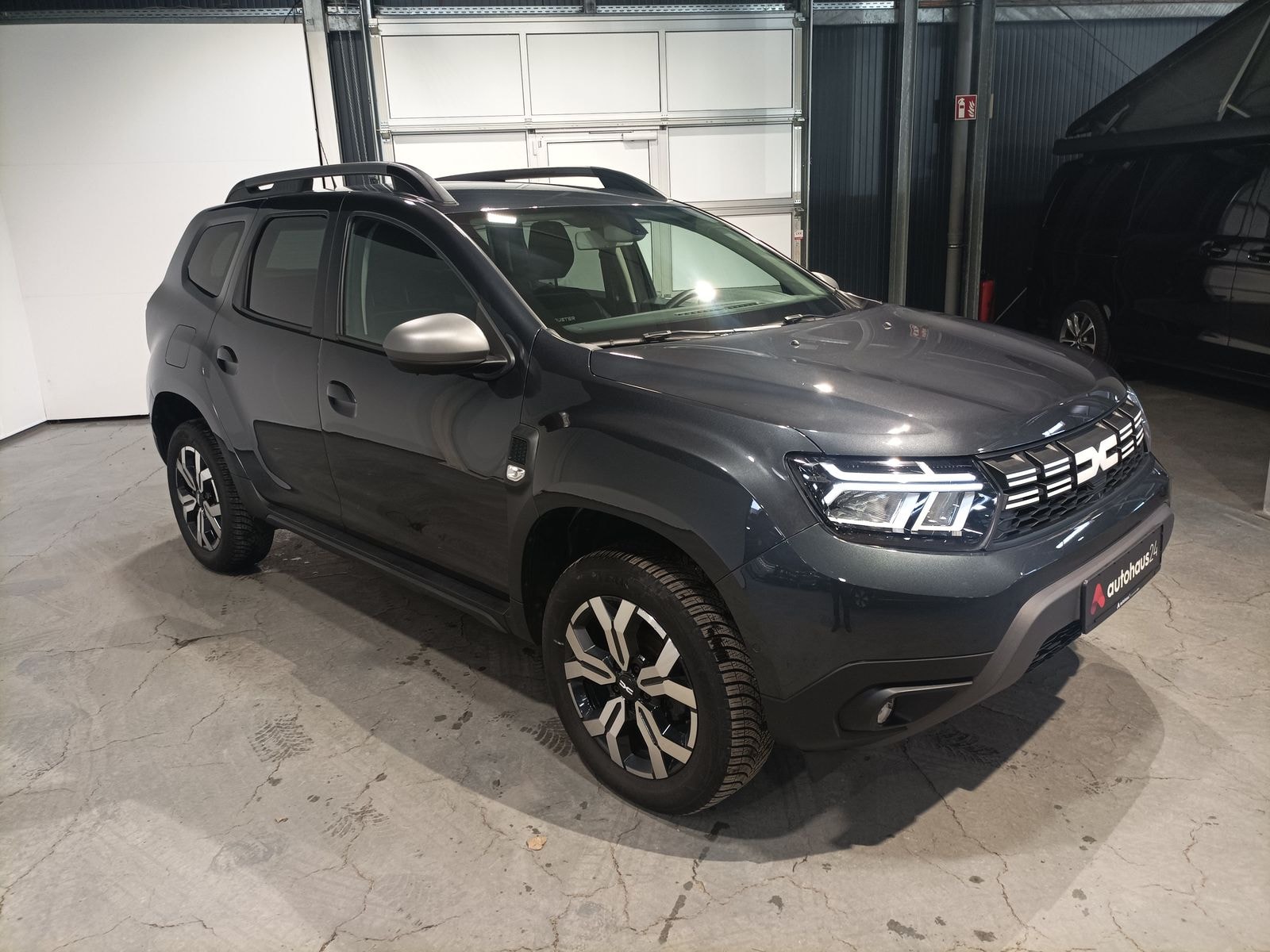 Dacia Duster SUV / Crossover / Geländewagen DACIA Duster TCe 130 Journey+ Sports Utility Vehicle #1