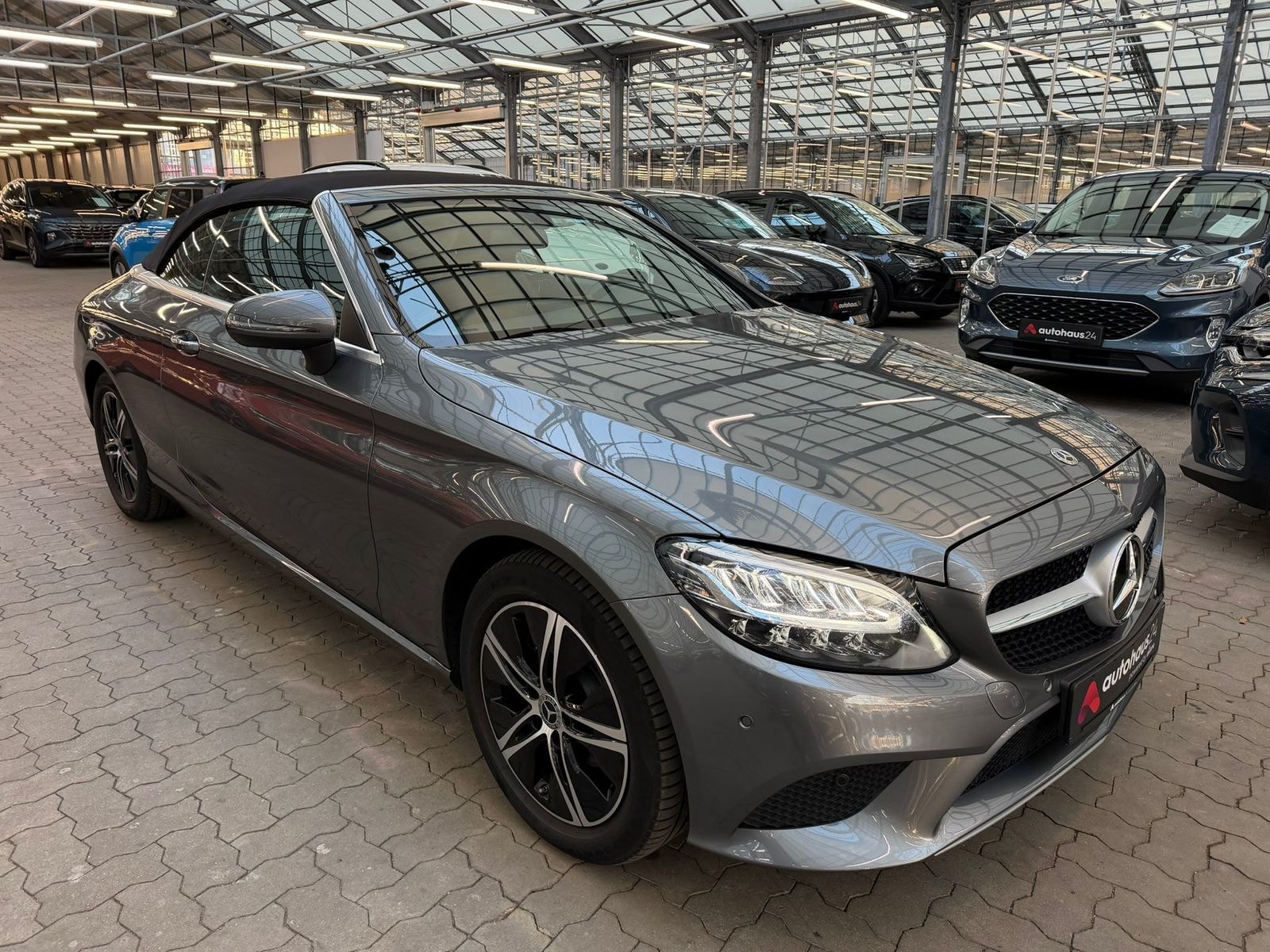 Mercedes-Benz C-Klasse Cabrio / Roadster MERCEDES C-Klasse C 200 Autom. Cabriolet #1