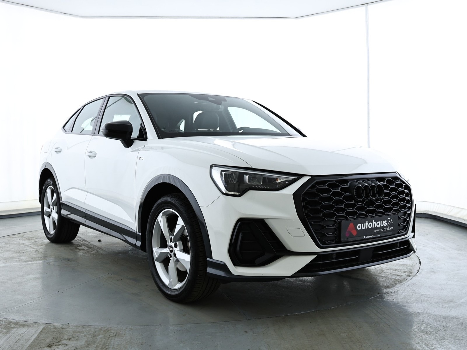 Audi Q3 SUV / Crossover / Geländewagen AUDI Q3 Sportback 35 TDI S tronic S line Sports Utility Vehicle #1