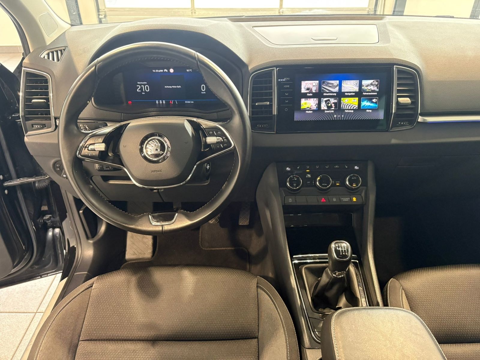 Skoda Karoq SUV Karoq 1.0 TSI Tour OPF (EURO 6d) #9