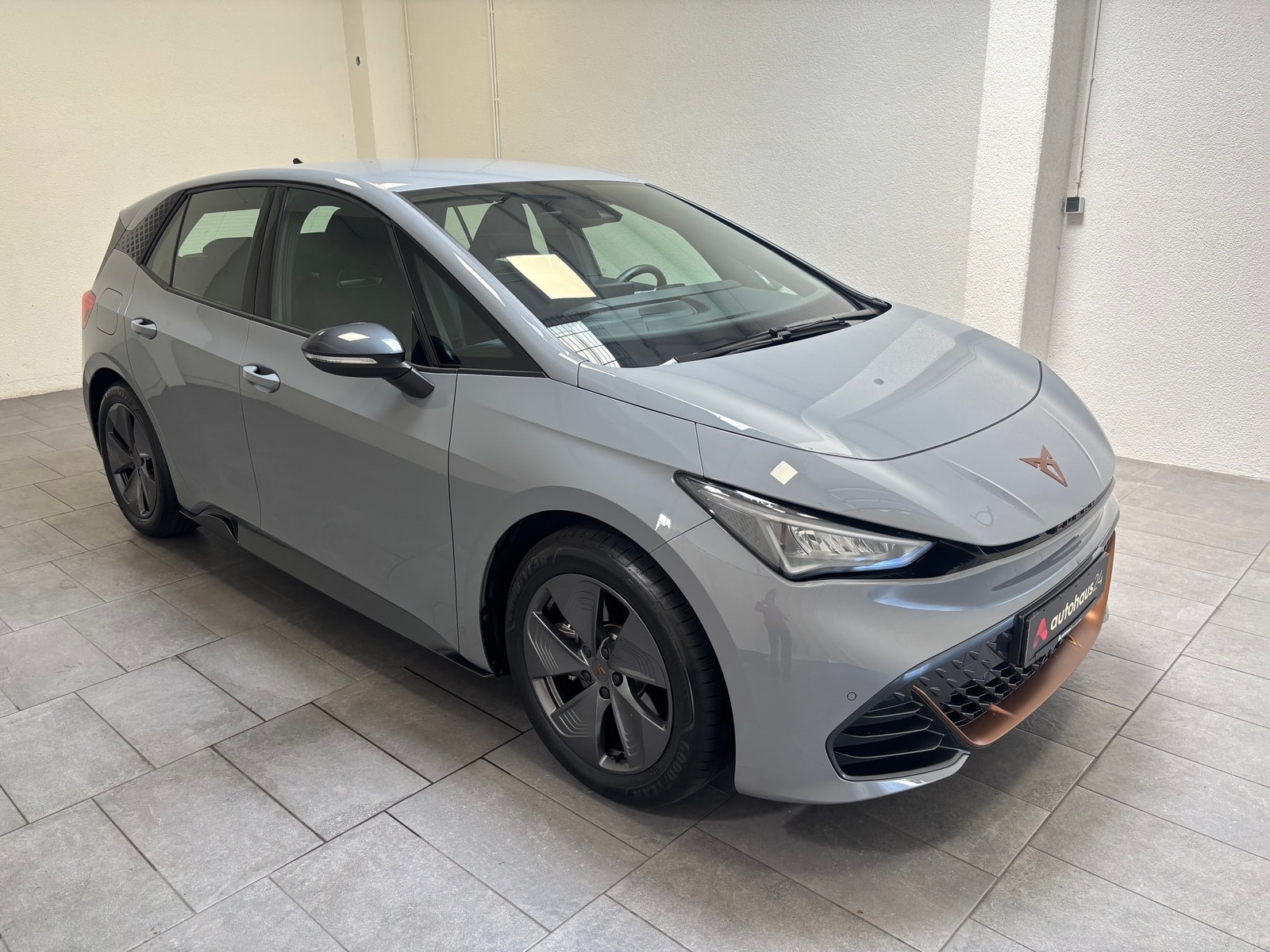 CUPRA Born Limousine CUPRA Born 58 kWh 150 kW Schräghecklimousine #1