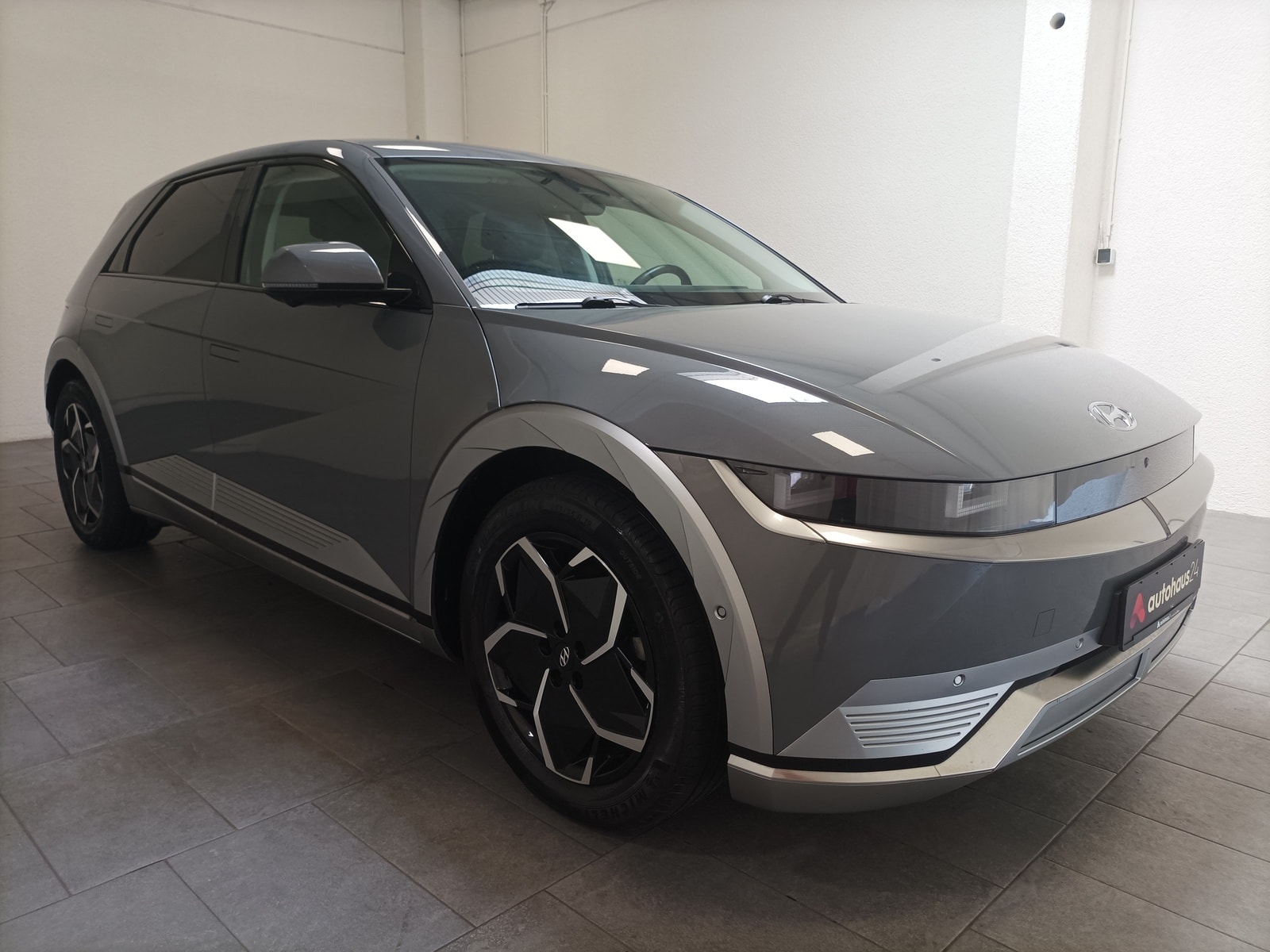 Hyundai IONIQ 5 Limousine HYUNDAI IONIQ 5 77,4 kWh Heckantrieb Sports Utility Vehicle #1