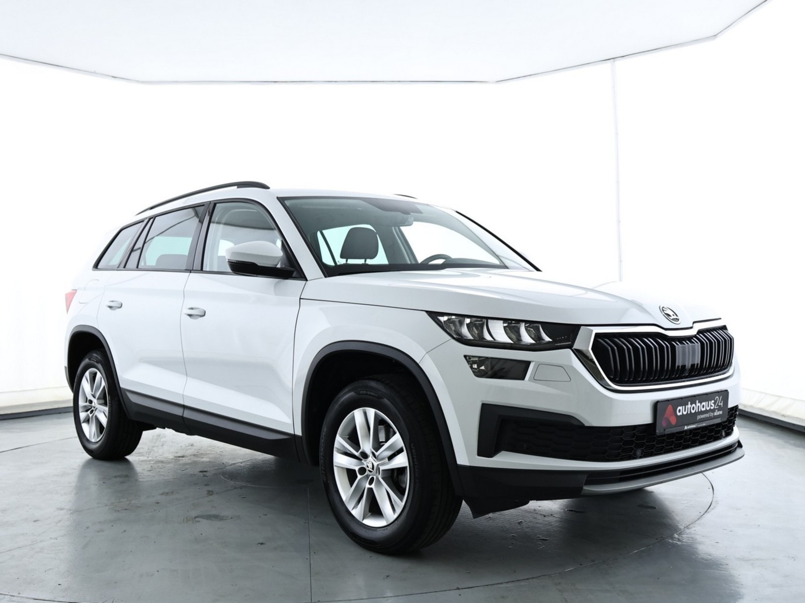 ŠKODA Kodiaq SUV / Crossover / Geländewagen SKODA Kodiaq 2.0 TDI SCR DSG 4x4 AMBITION Sports Utility Vehicle #1
