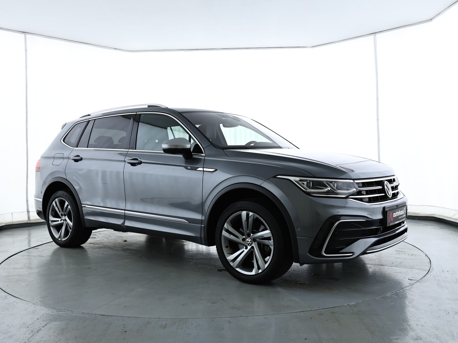 Volkswagen Tiguan SUV / Crossover / Geländewagen VOLKSWAGEN Tiguan Allspace 2.0 TDI SCR 147kW DSG 4MOTION R-Line Sports Utility V #1