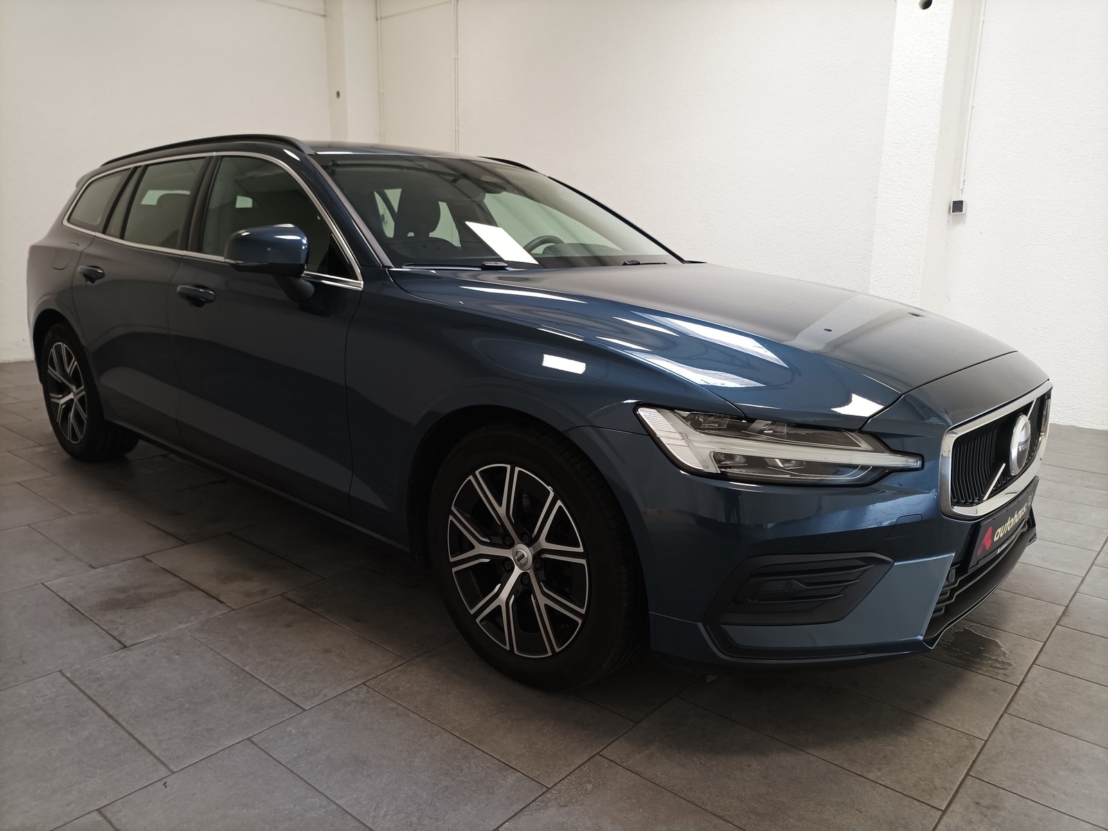 Volvo V60 Kombi VOLVO V60 B4 D Auto Core Kombi #1