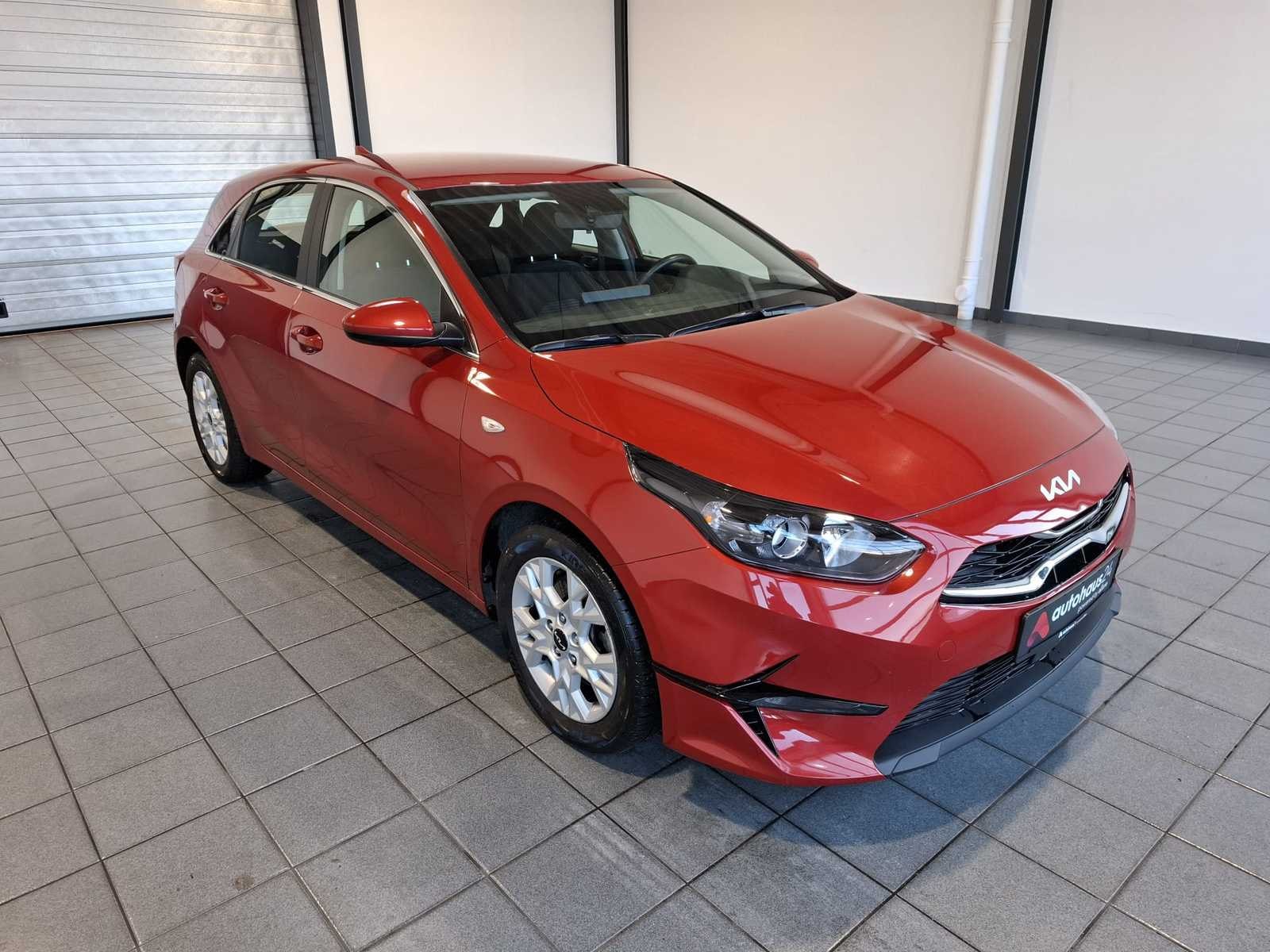 Kia Ceed Limousine KIA Ceed 1.5 T-GDI Vision Schräghecklimousine #1