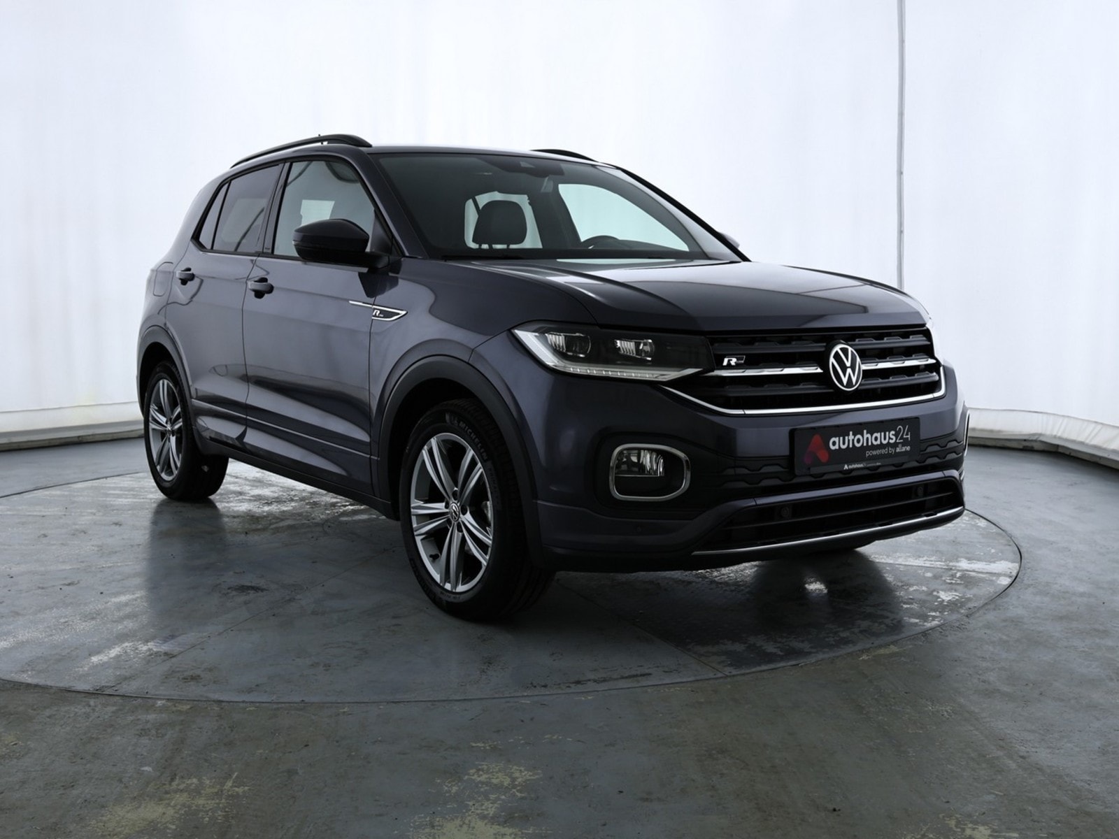 Volkswagen T-Cross SUV / Crossover / Geländewagen VOLKSWAGEN T-Cross 1.5 TSI OPF DSG R-Line Sports Utility Vehicle #1
