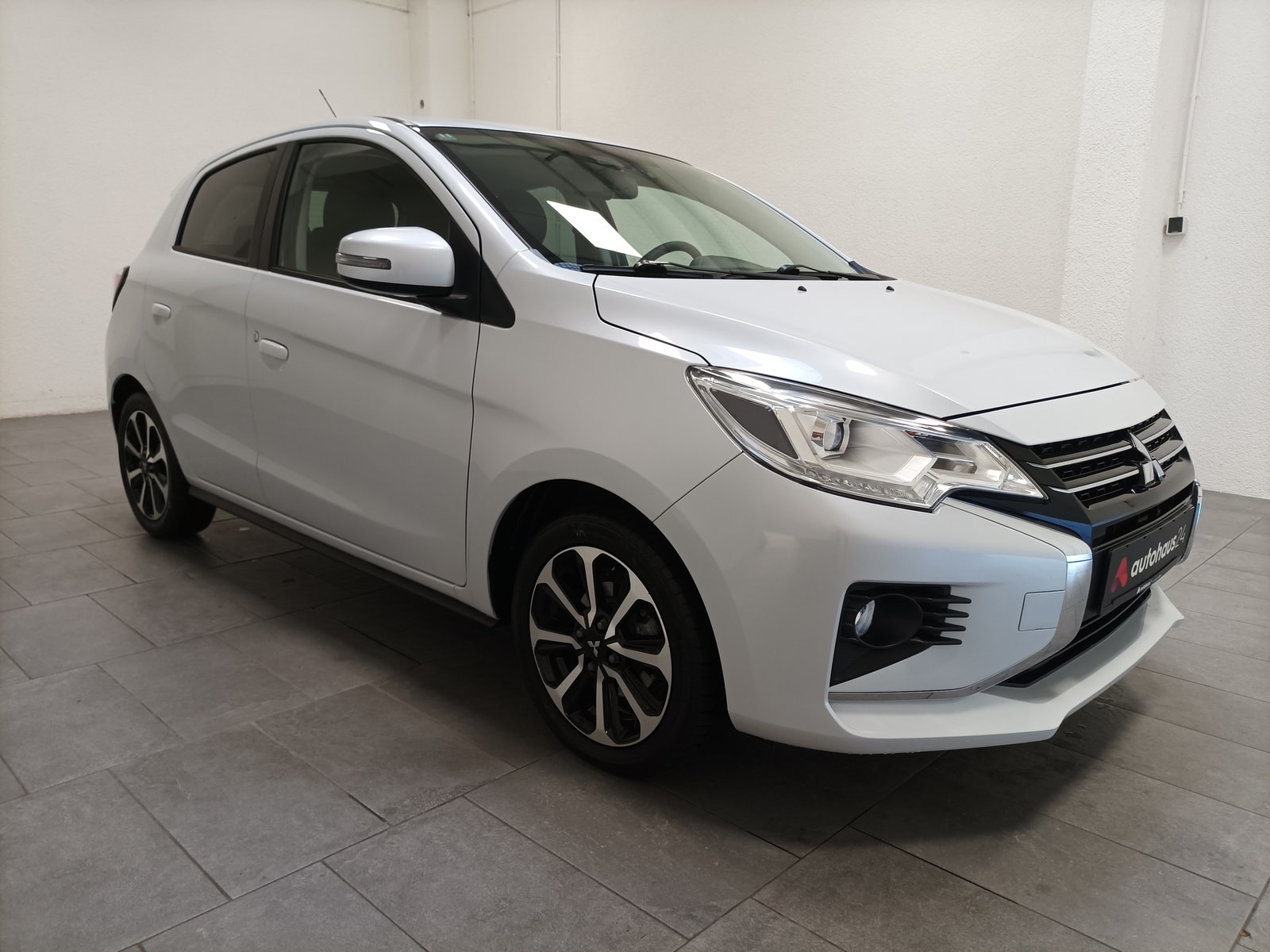 Mitsubishi Space Star Limousine MITSUBISHI Space Star 1.2 MIVEC AS&G Top CVT Schräghecklimousine #1